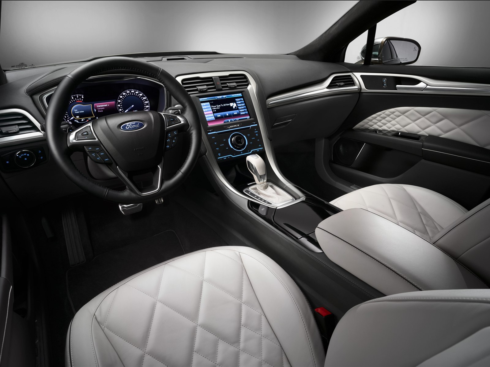 Ford Mondeo Vignale Concept 2013