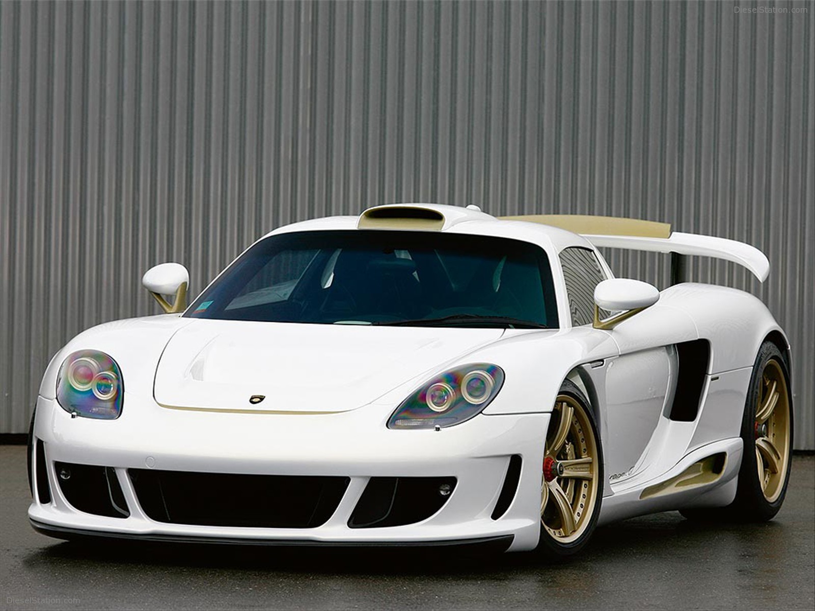 Gemballa Mirage GT Gold Edition Porsche Carrera GT Gemballa Mirage GT Gold Edition Porsche Carrera GT