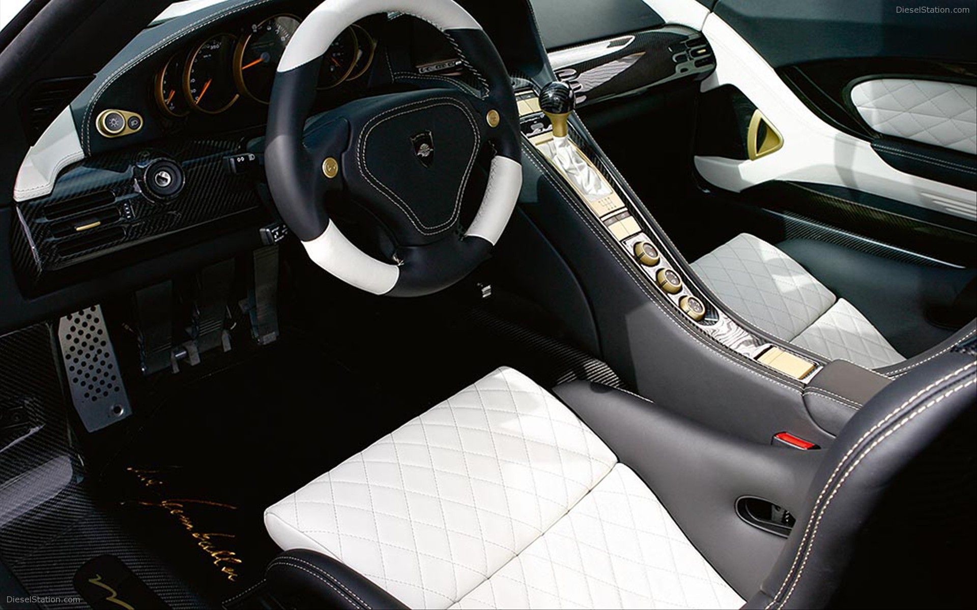 Gemballa Mirage GT Gold Edition Porsche Carrera GT Gemballa Mirage GT Gold Edition Porsche Carrera GT