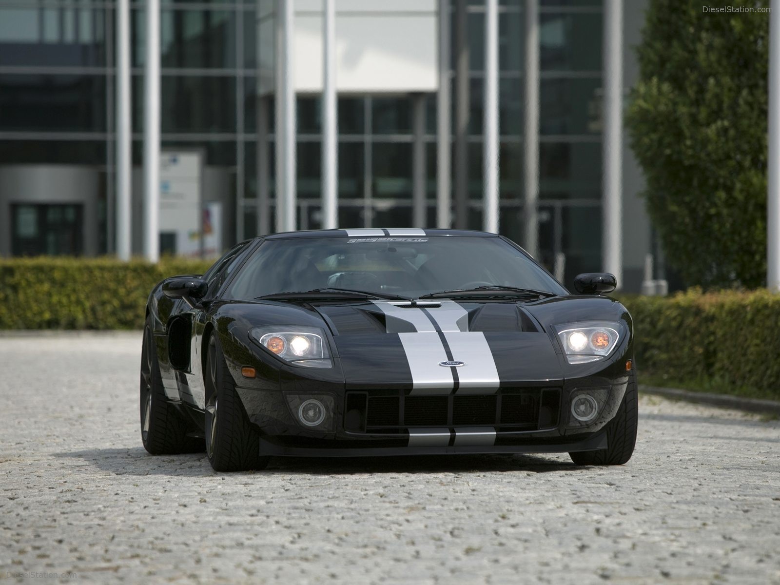 GeigerCars.de tunes the Ford GT