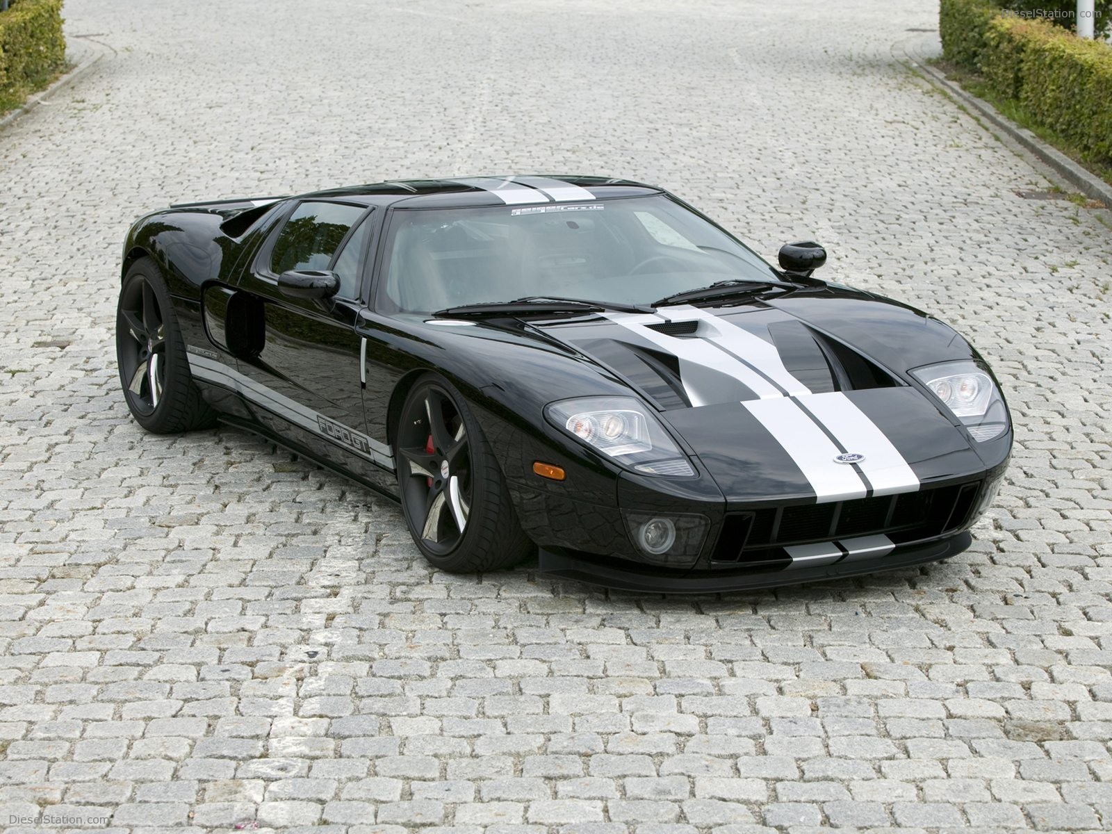 GeigerCars.de tunes the Ford GT