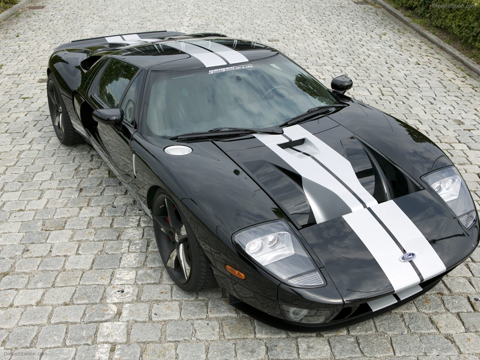 GeigerCars.de tunes the Ford GT