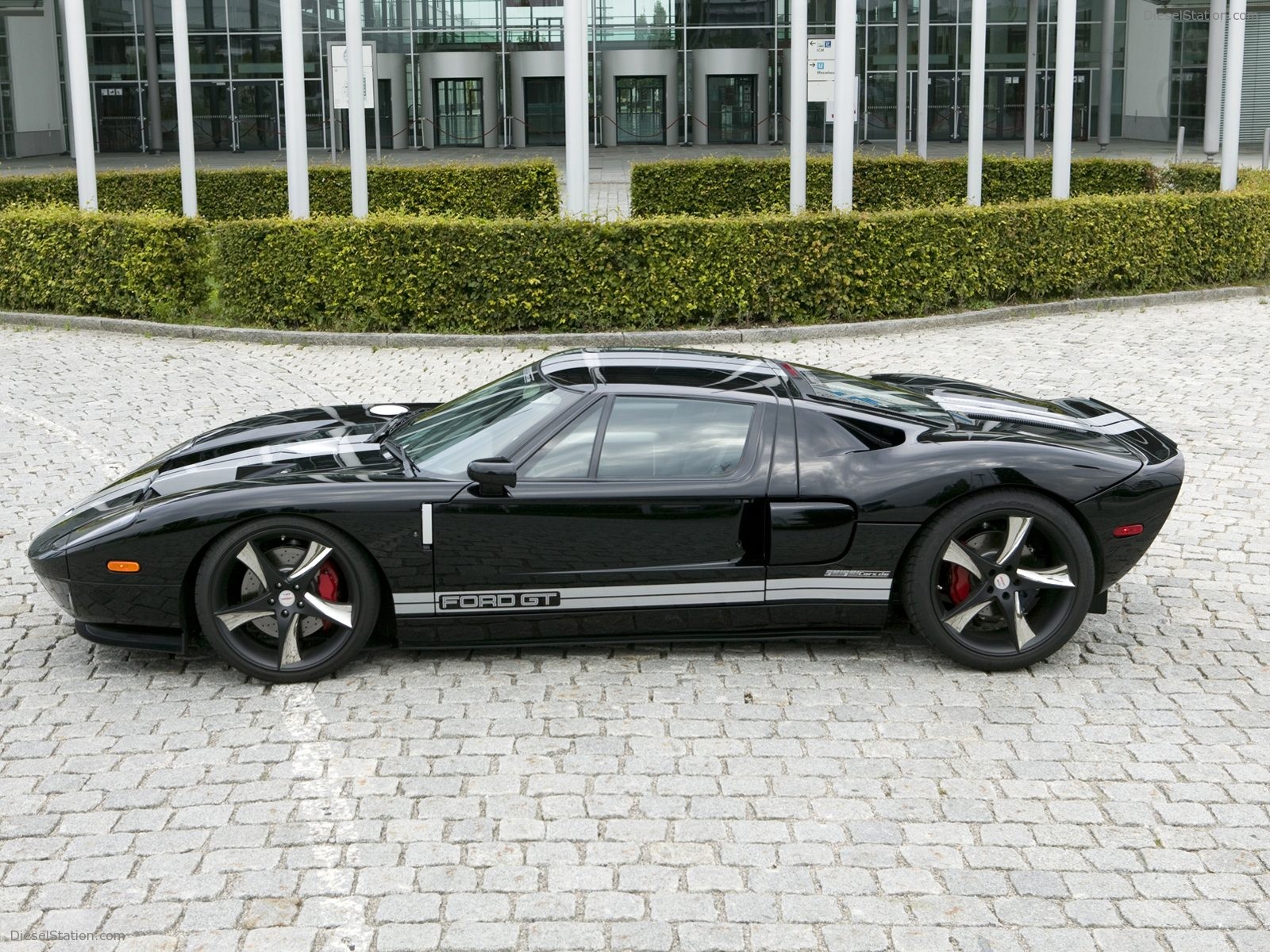 GeigerCars.de tunes the Ford GT
