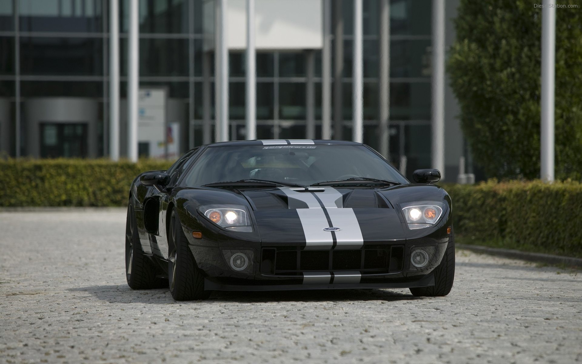 GeigerCars.de tunes the Ford GT