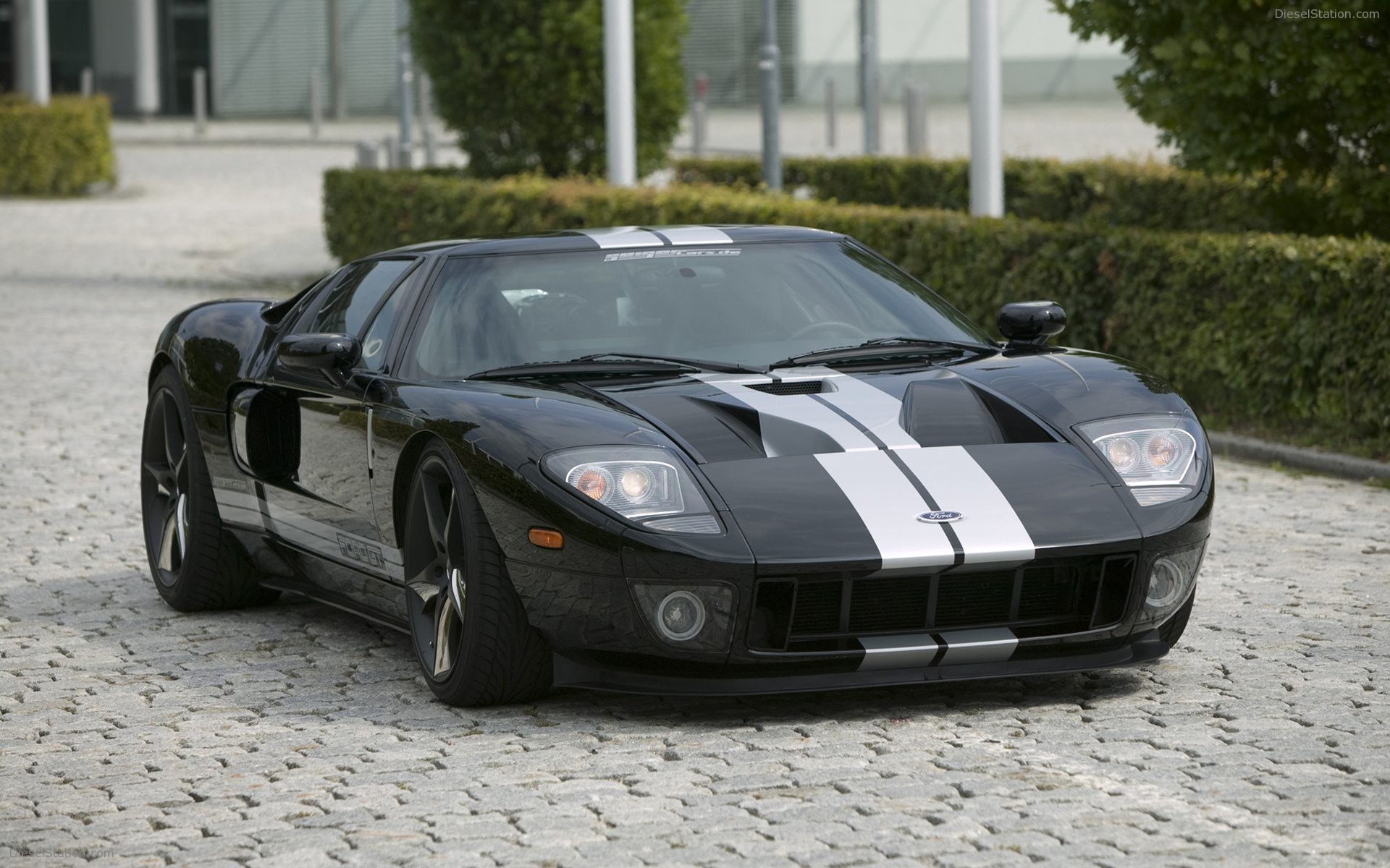 GeigerCars.de tunes the Ford GT