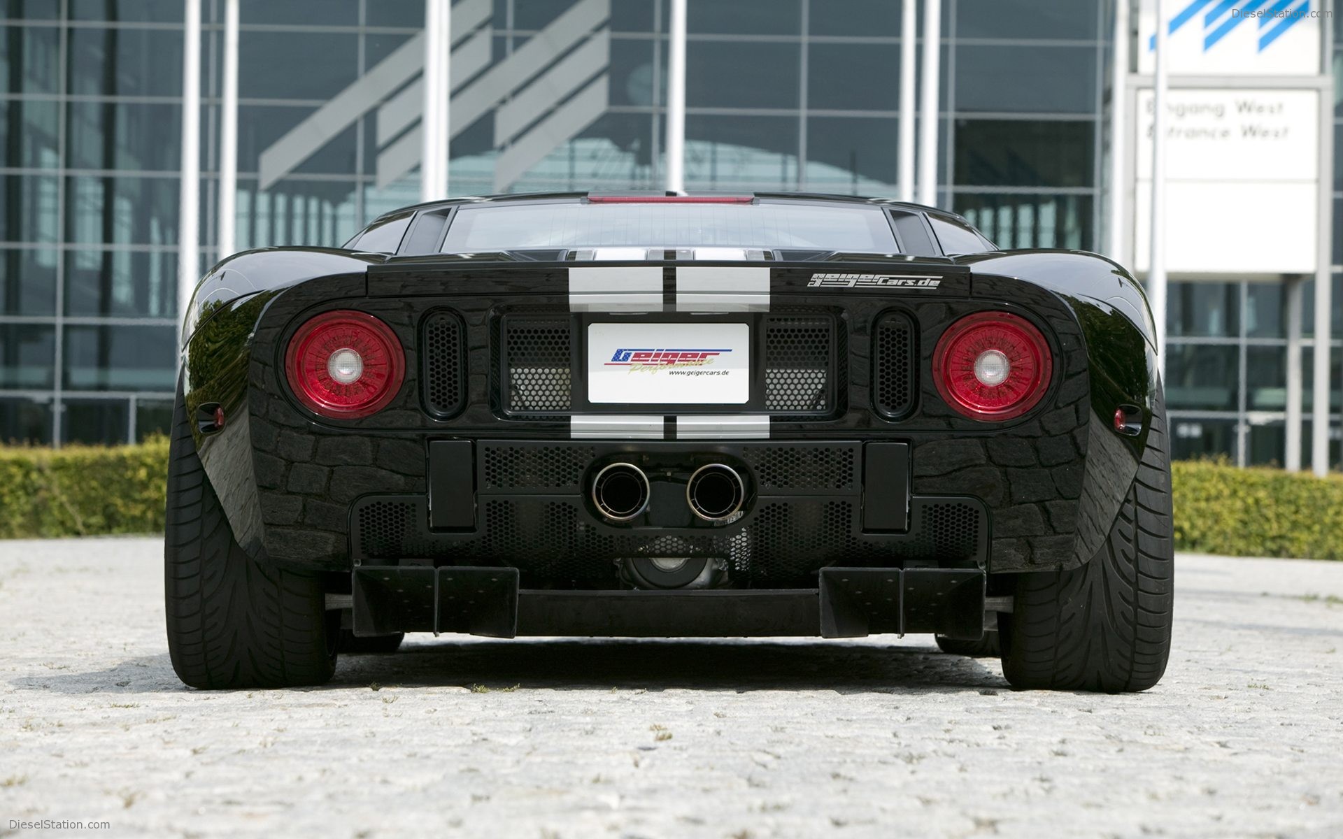 GeigerCars.de tunes the Ford GT