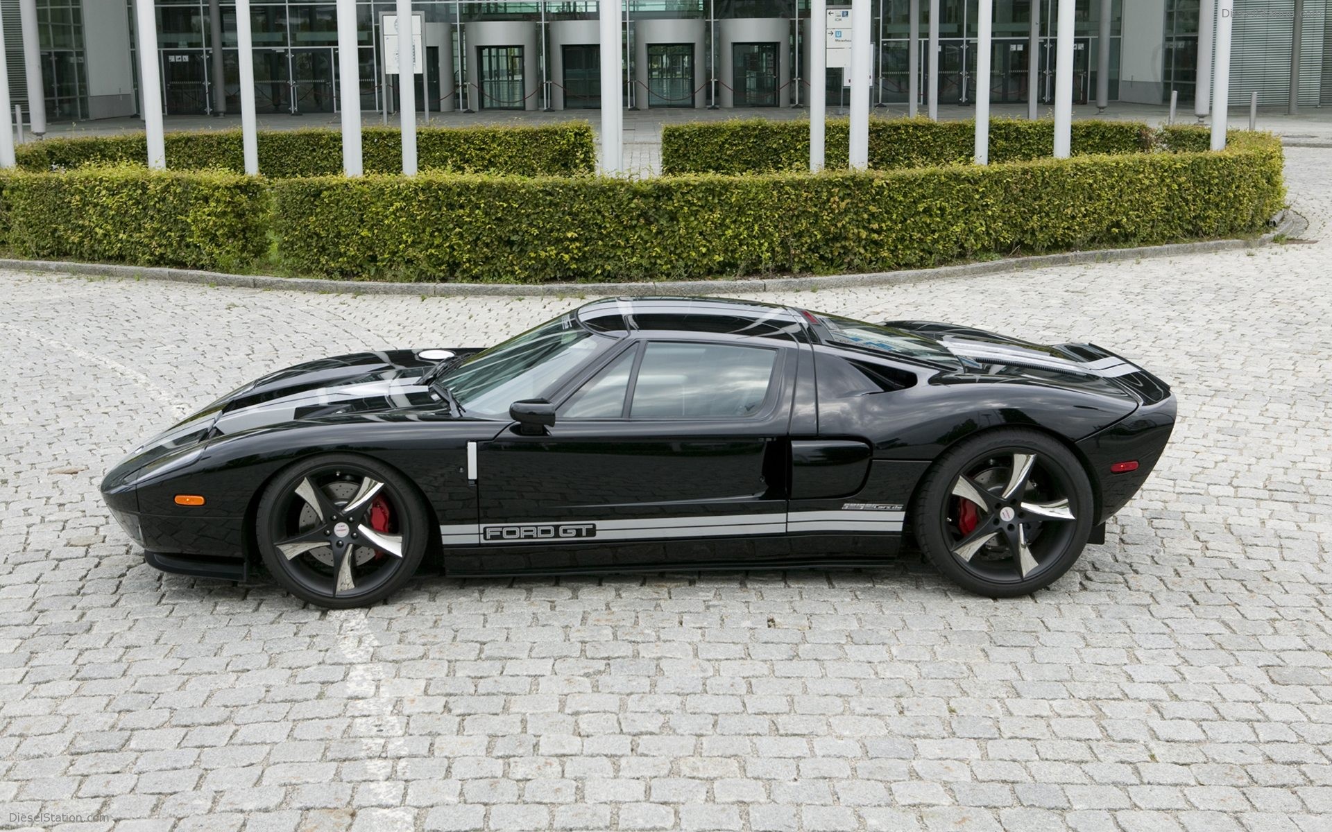 GeigerCars.de tunes the Ford GT