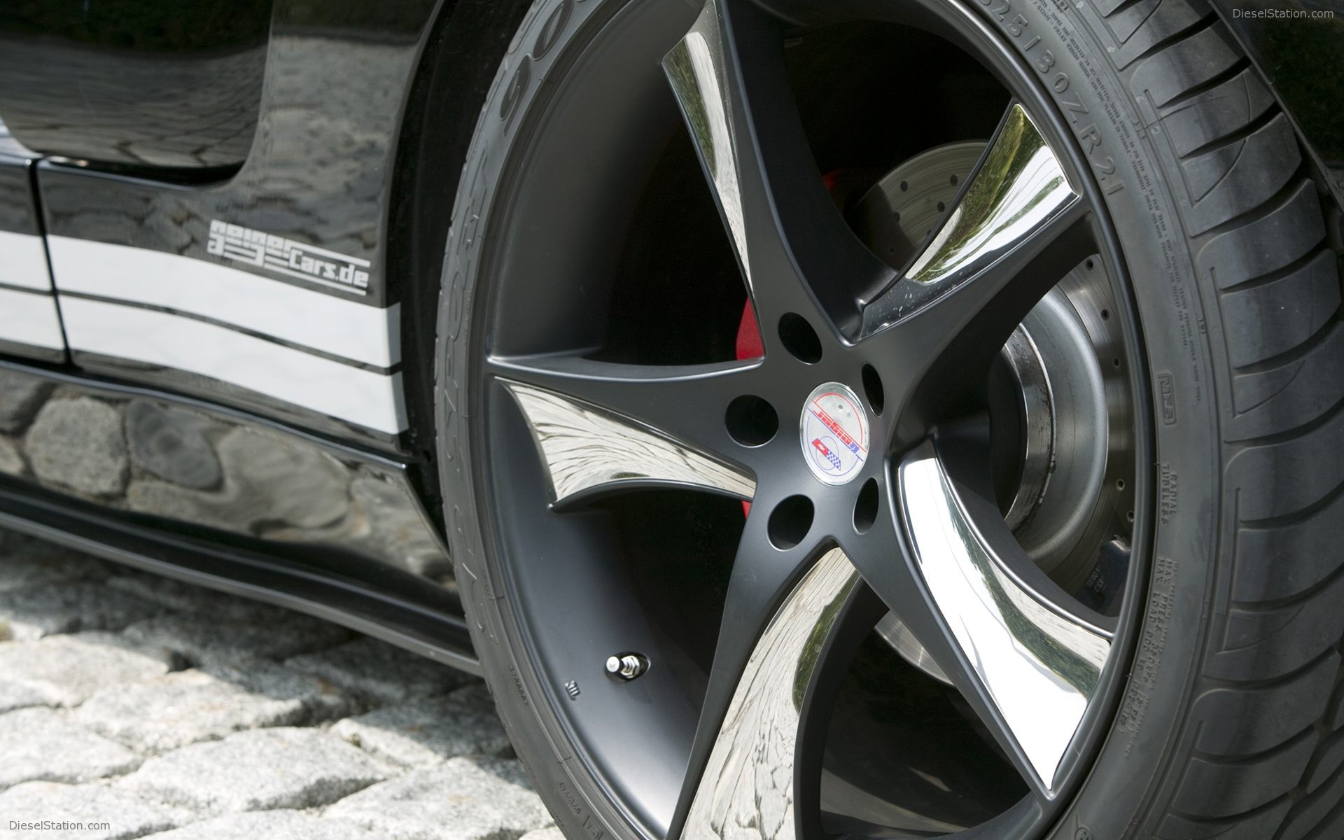 GeigerCars.de tunes the Ford GT