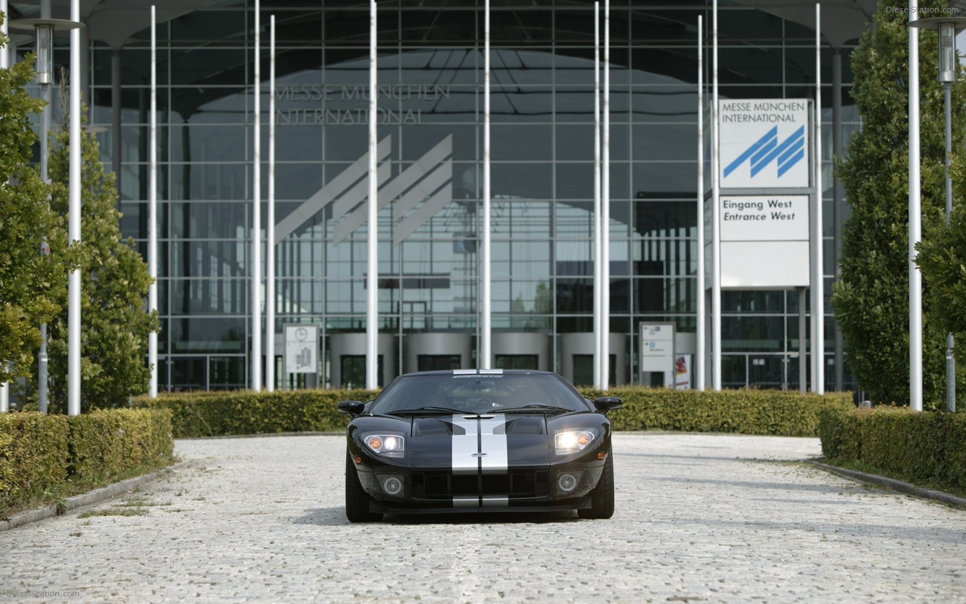 GeigerCars.de tunes the Ford GT