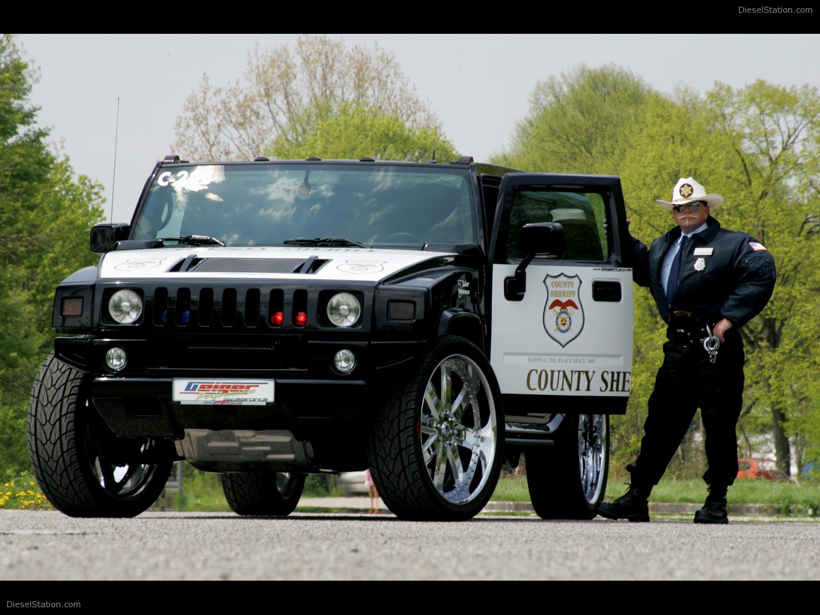 Hummer Police Car tuned by GeigerCars.de Hummer Police Car tuned by GeigerCars.de