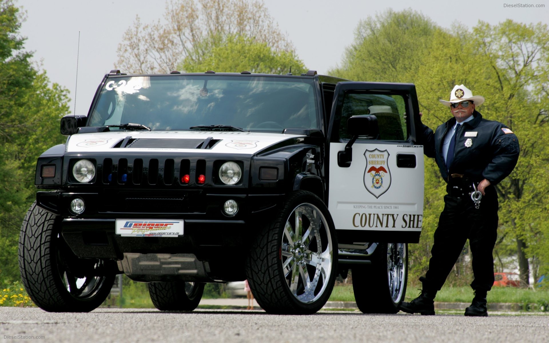 Hummer Police Car tuned by GeigerCars.de Hummer Police Car tuned by GeigerCars.de