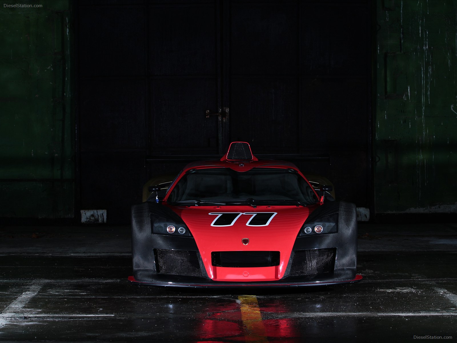 Gumpert Apollo R 2012