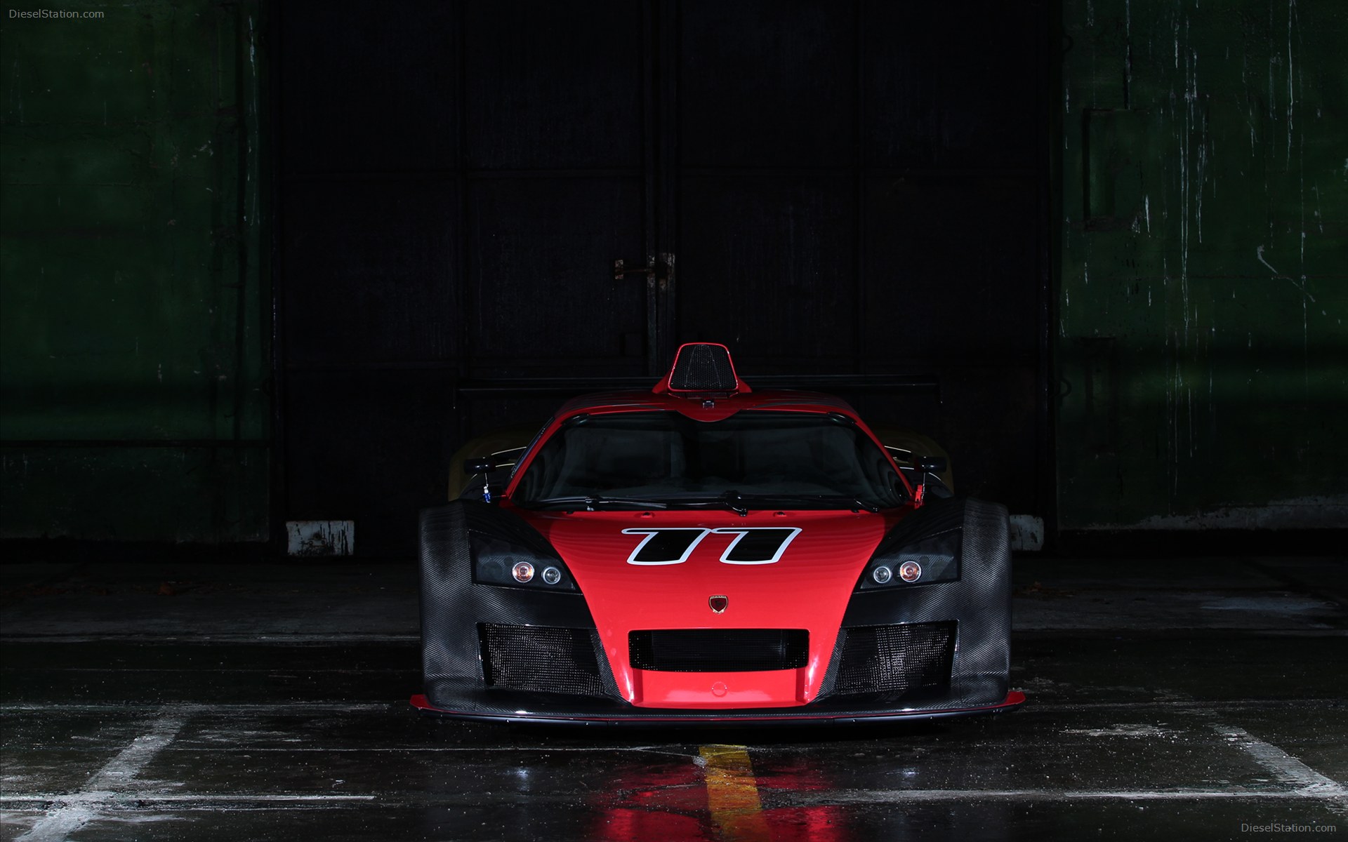 Gumpert Apollo R 2012