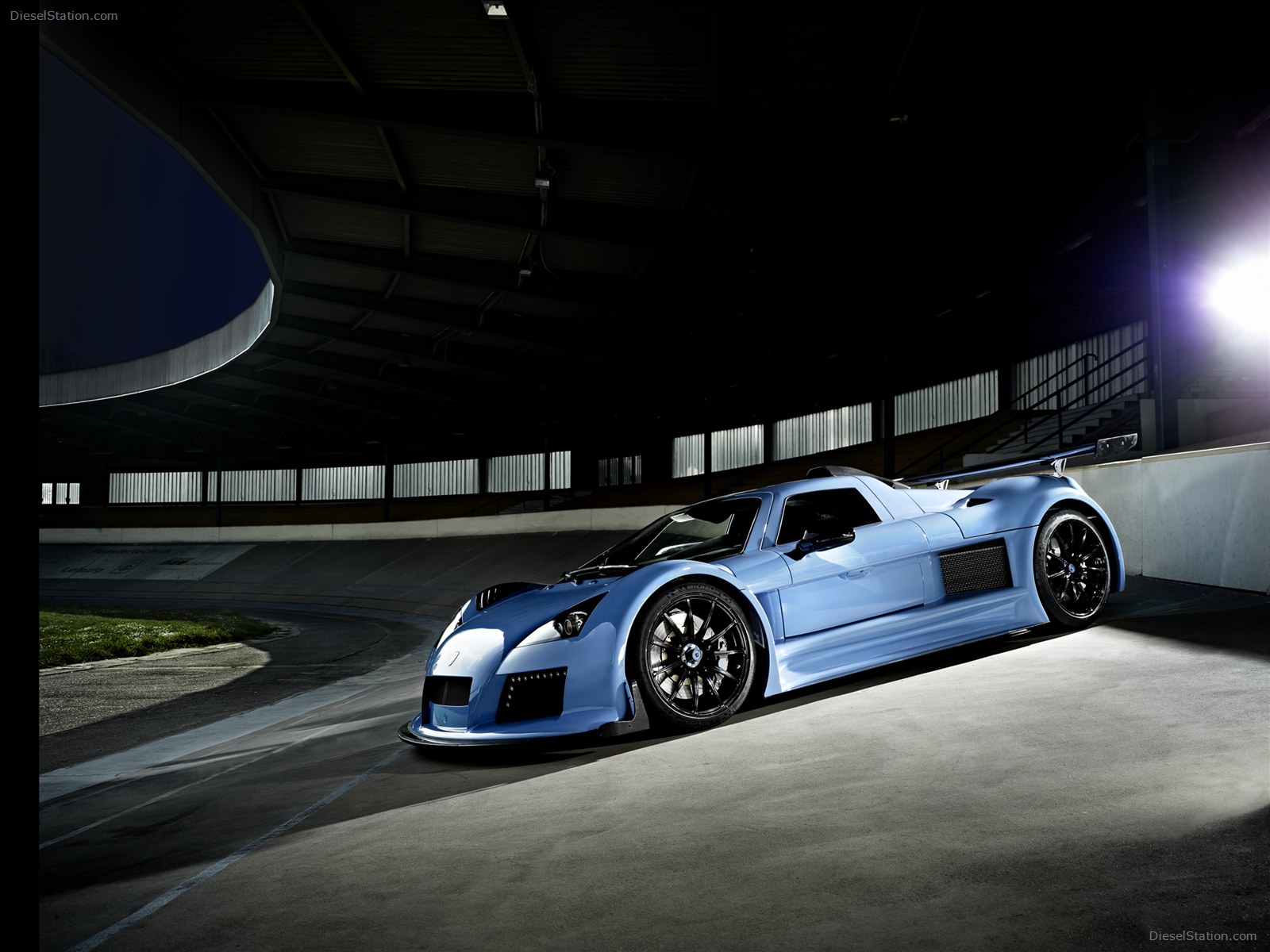 Gumpert Apollo S 2011