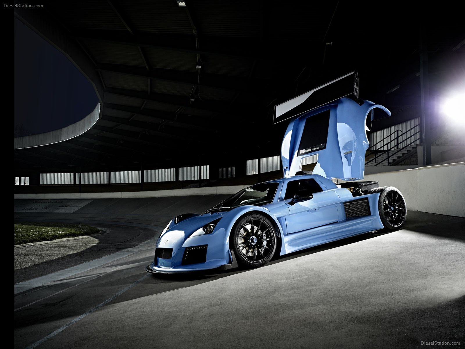 Gumpert Apollo S 2011