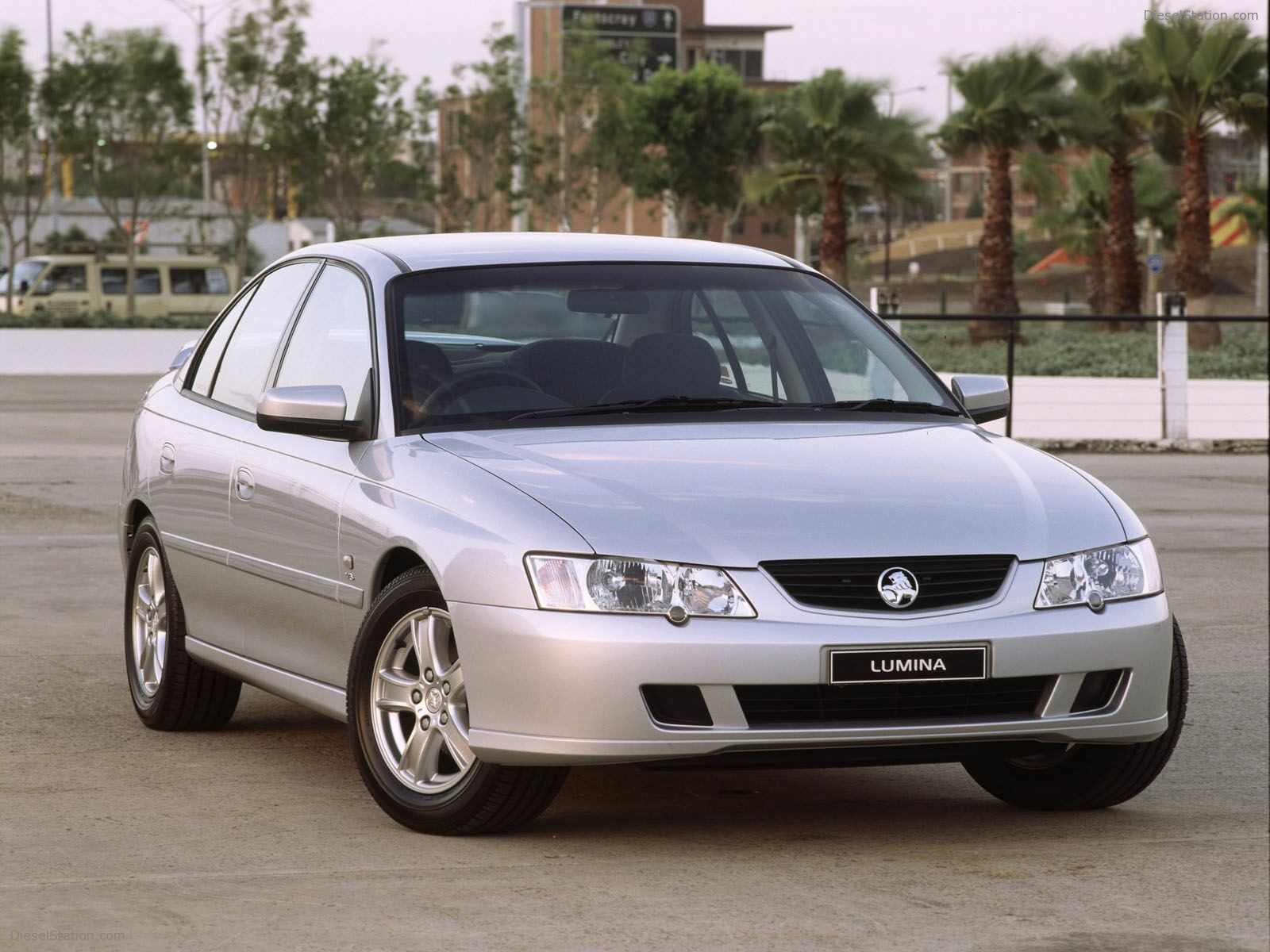 Holden Commodore (2002)
