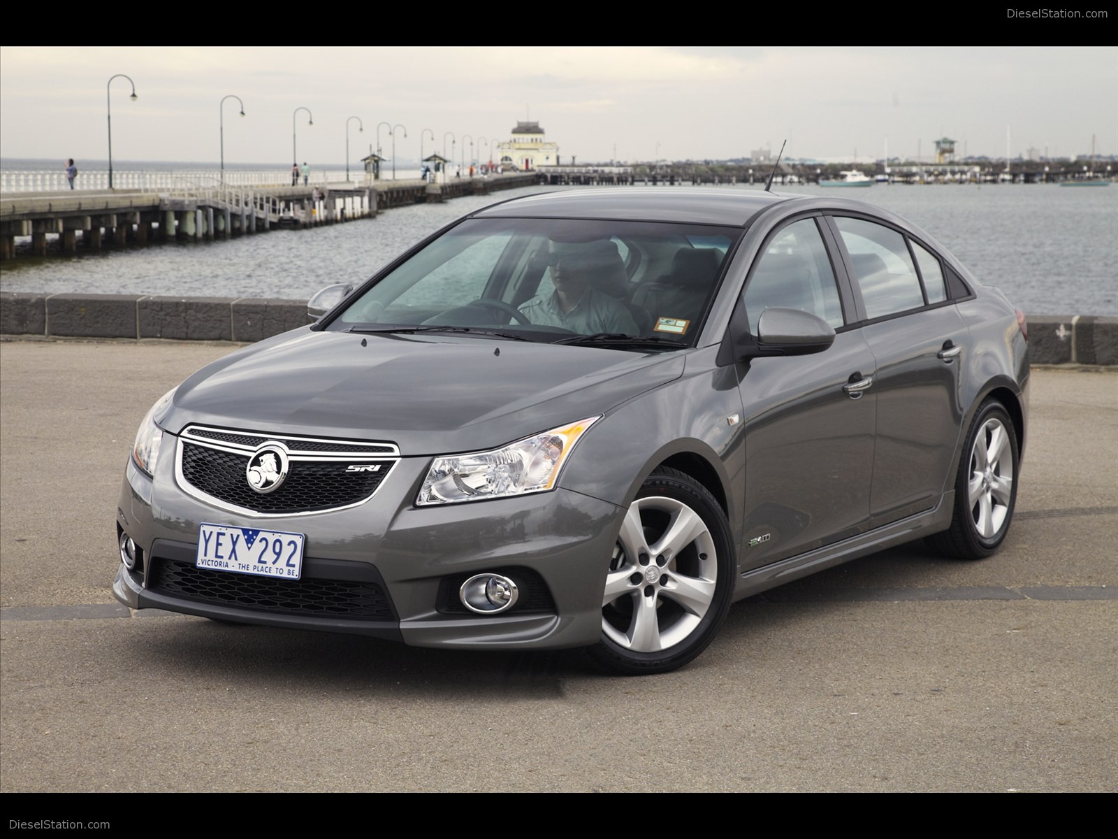 HOLDEN Series II Cruze SRi-V 2011