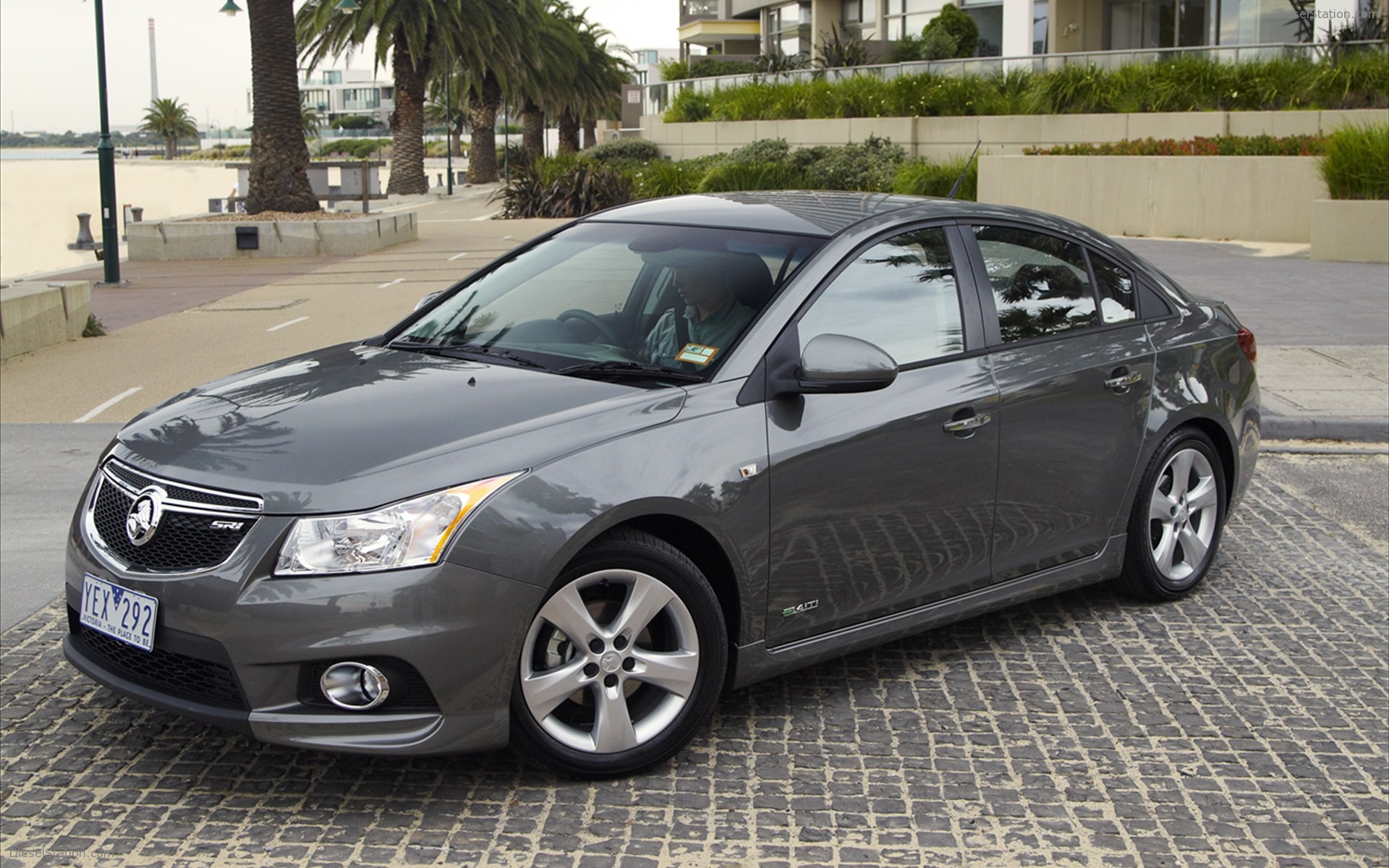 HOLDEN Series II Cruze SRi-V 2011