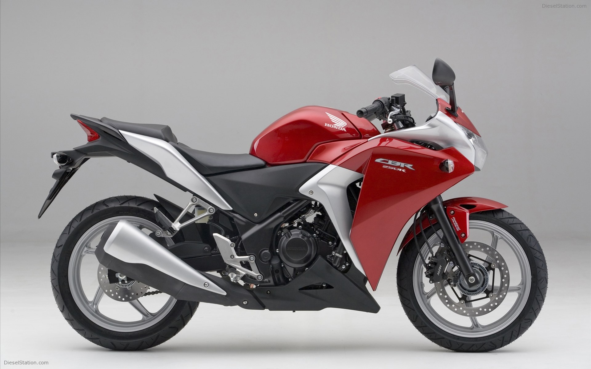 Honda CBR250R 2011