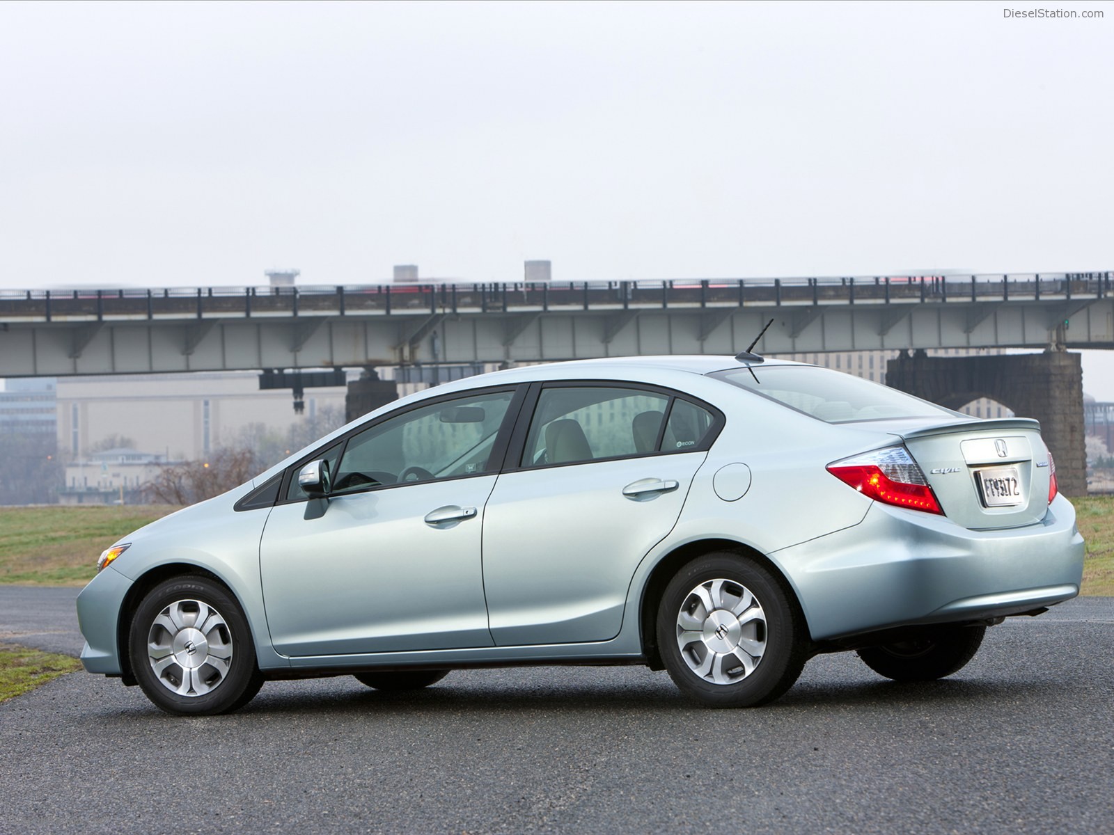 Honda Civic Hybrid 2012