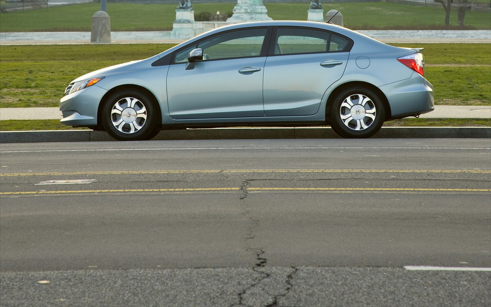 Honda Civic Hybrid 2012