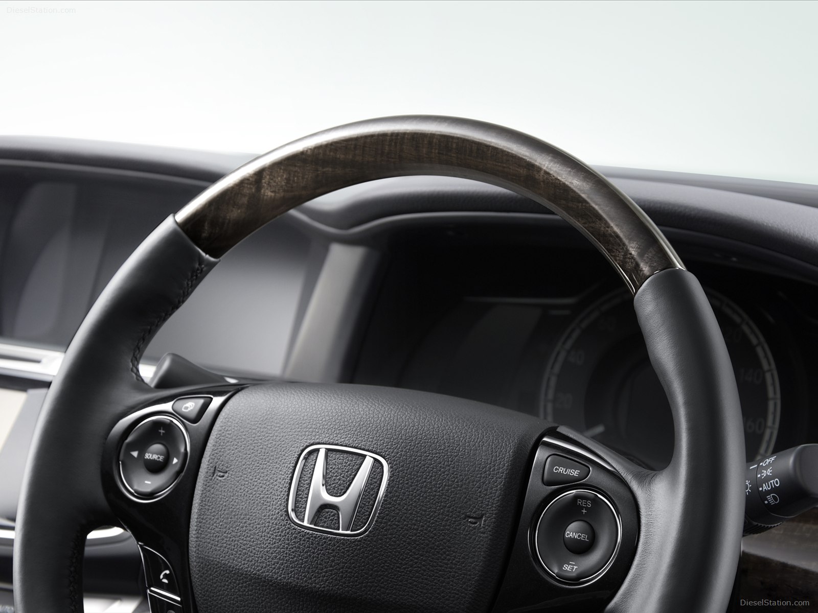 Honda Accord Hybrid 2014