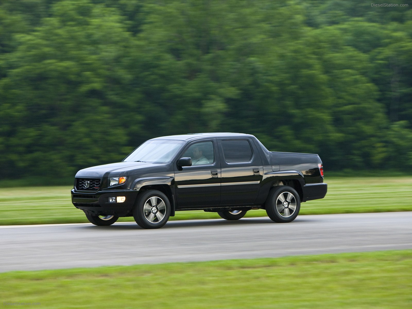 Honda Ridgeline Sport 2012