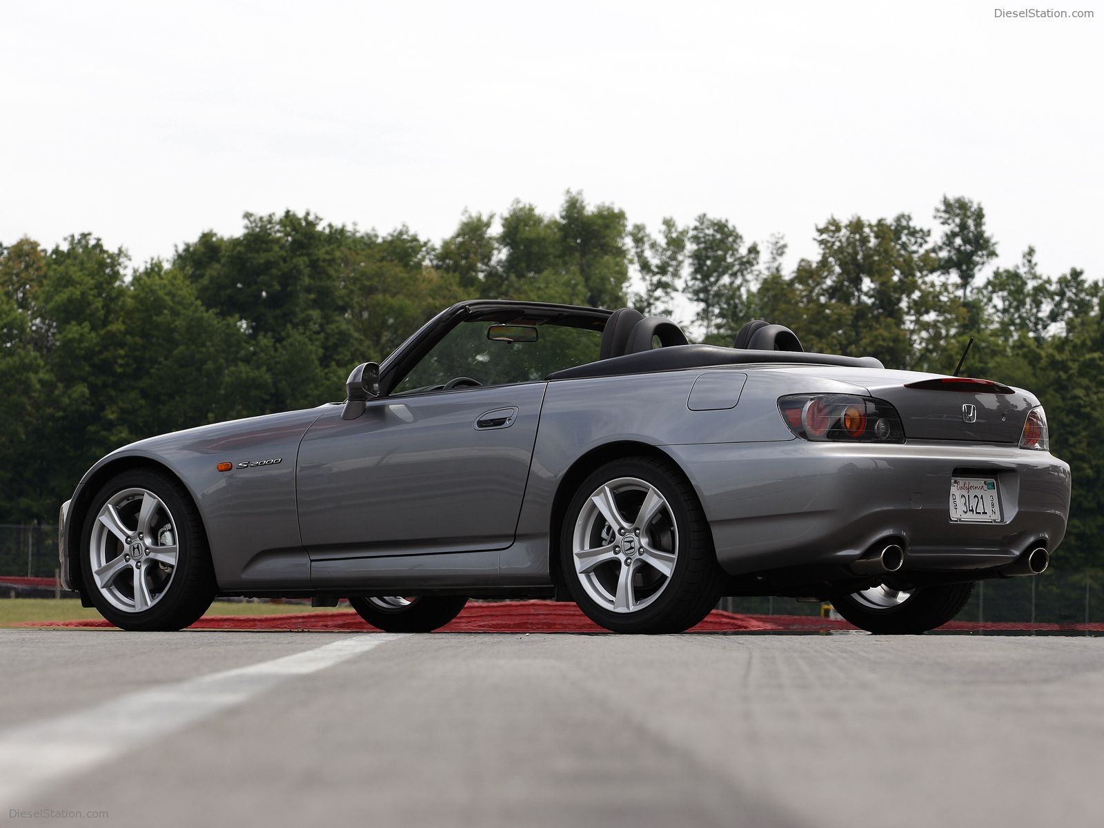 Honda S2000 (2008) Pictures