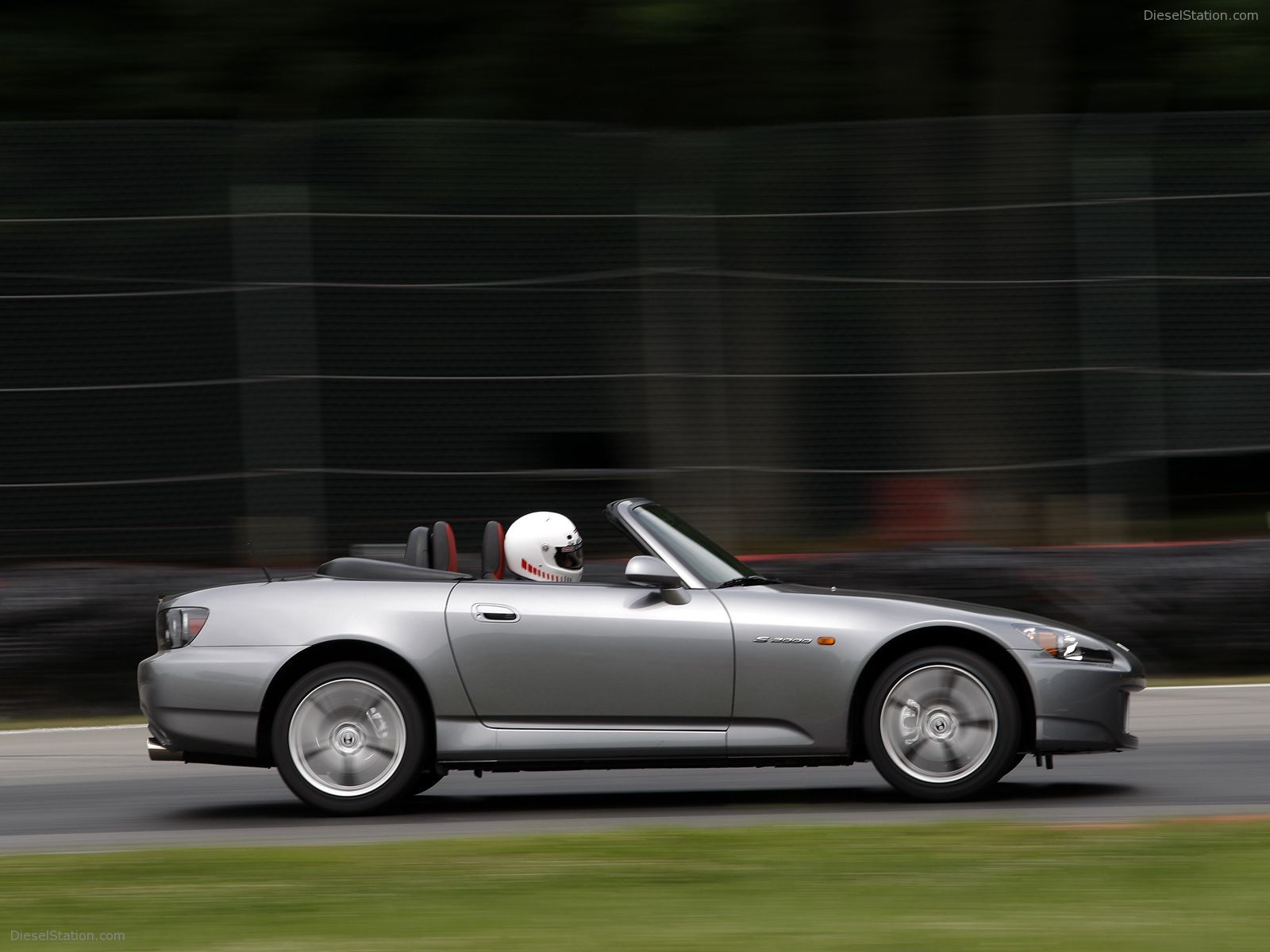 Honda S2000 (2008) Pictures