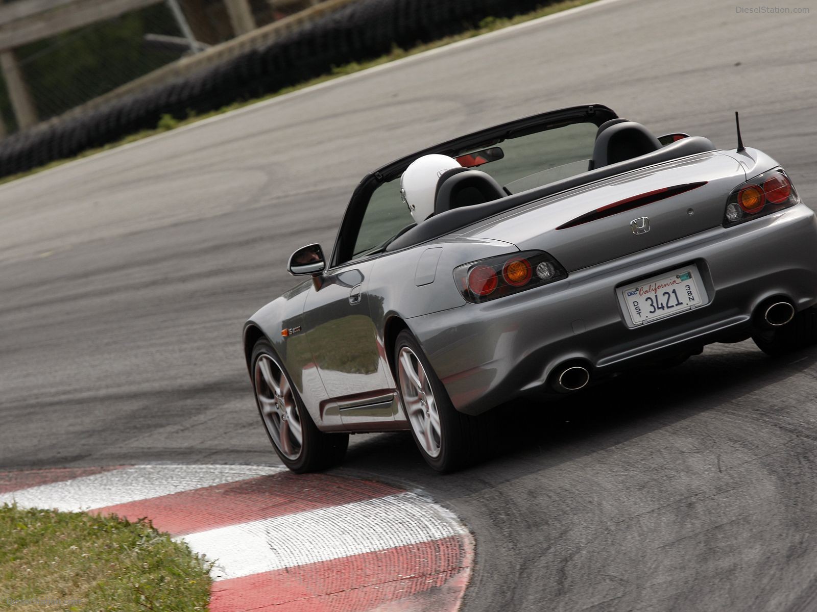 Honda S2000 (2008) Pictures
