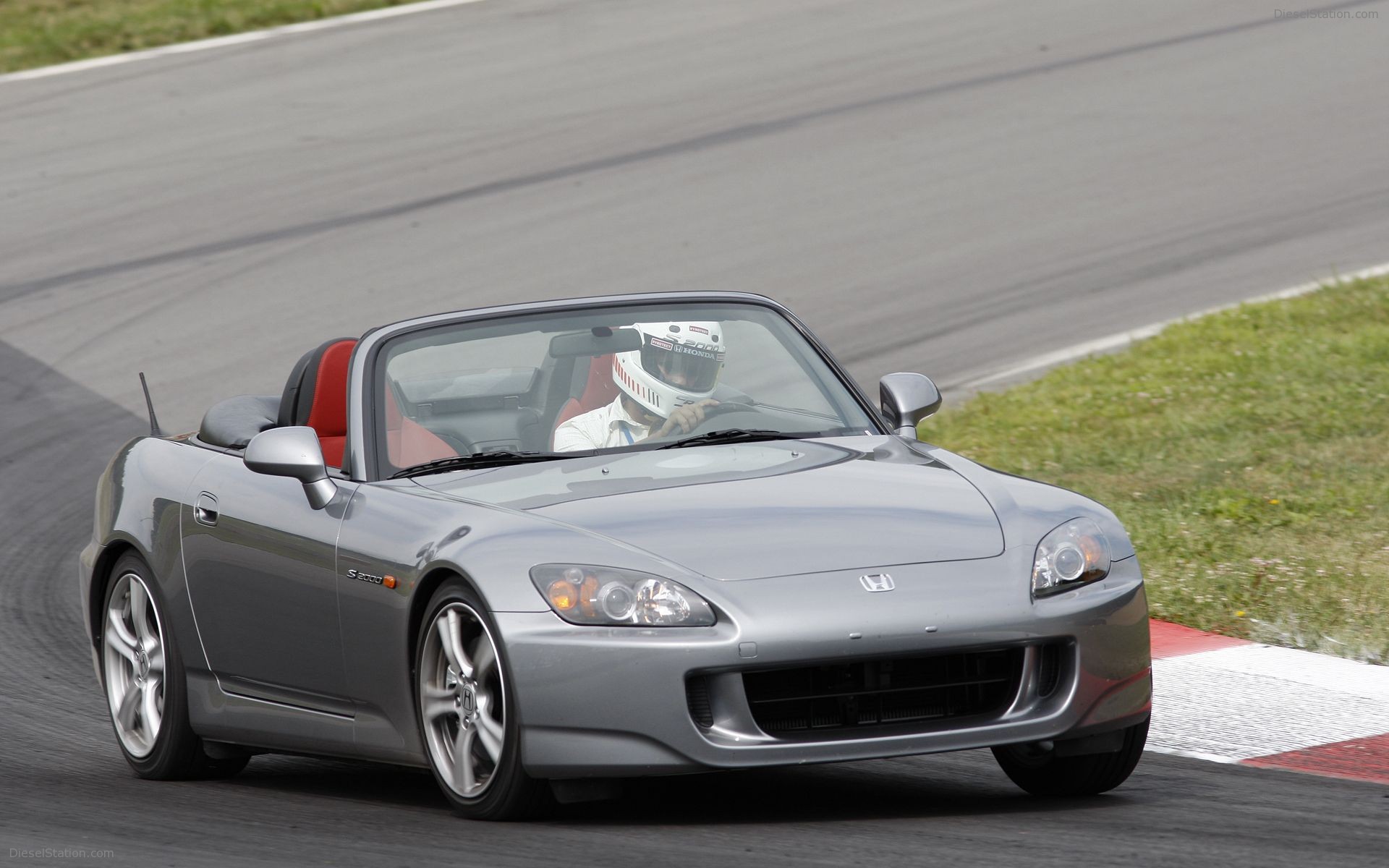 Honda S2000 (2008) Pictures