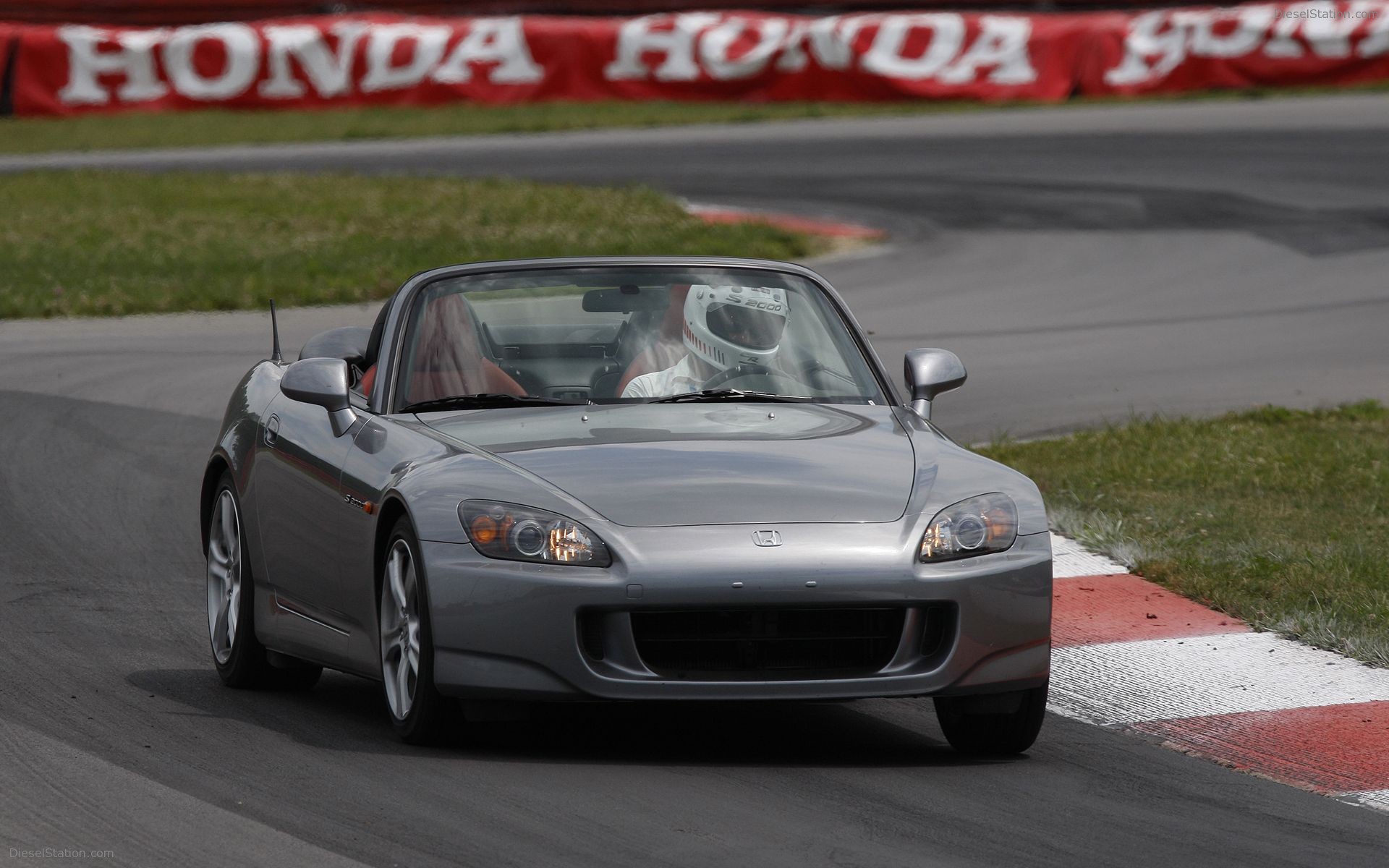 Honda S2000 (2008) Pictures