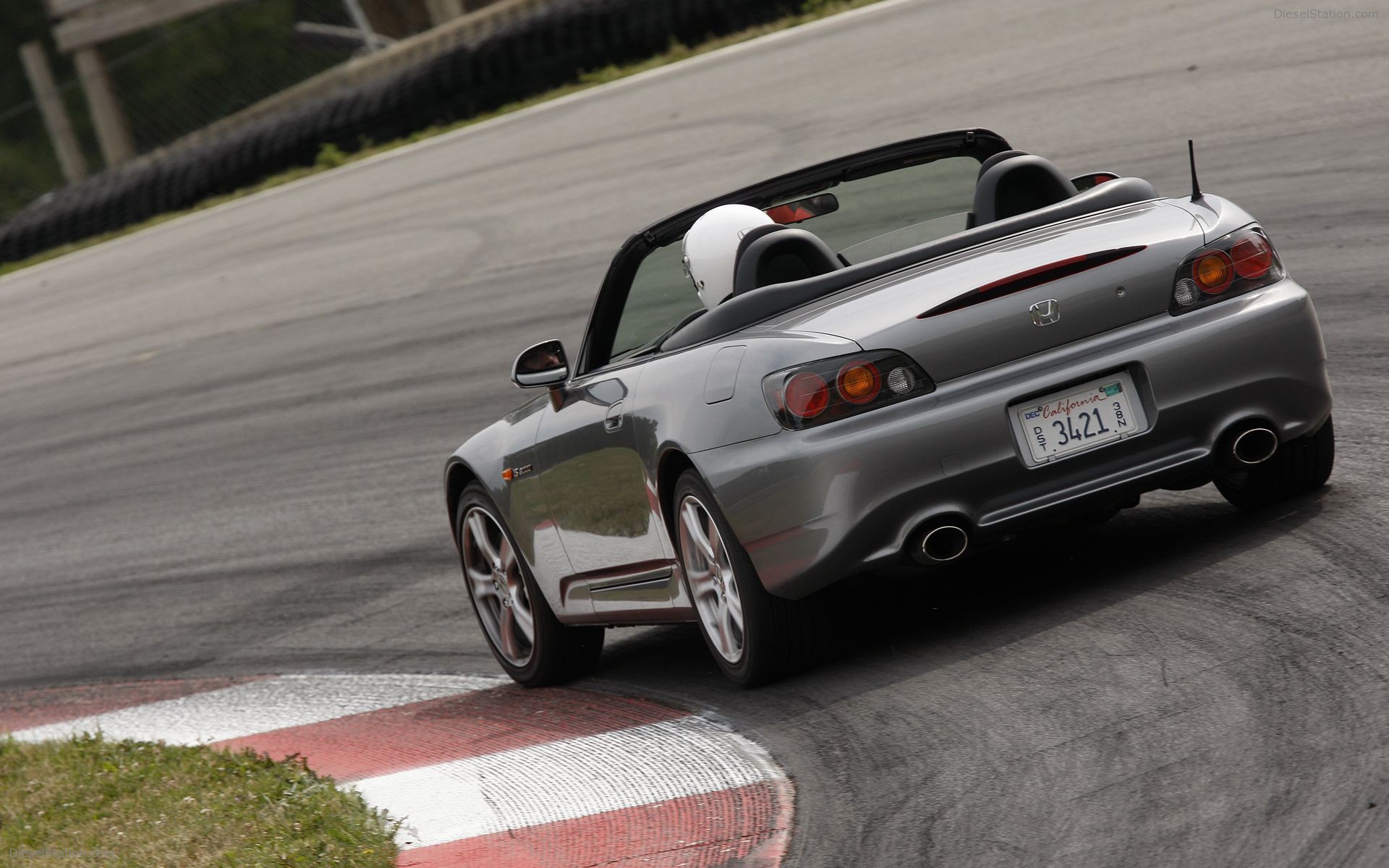 Honda S2000 (2008) Pictures