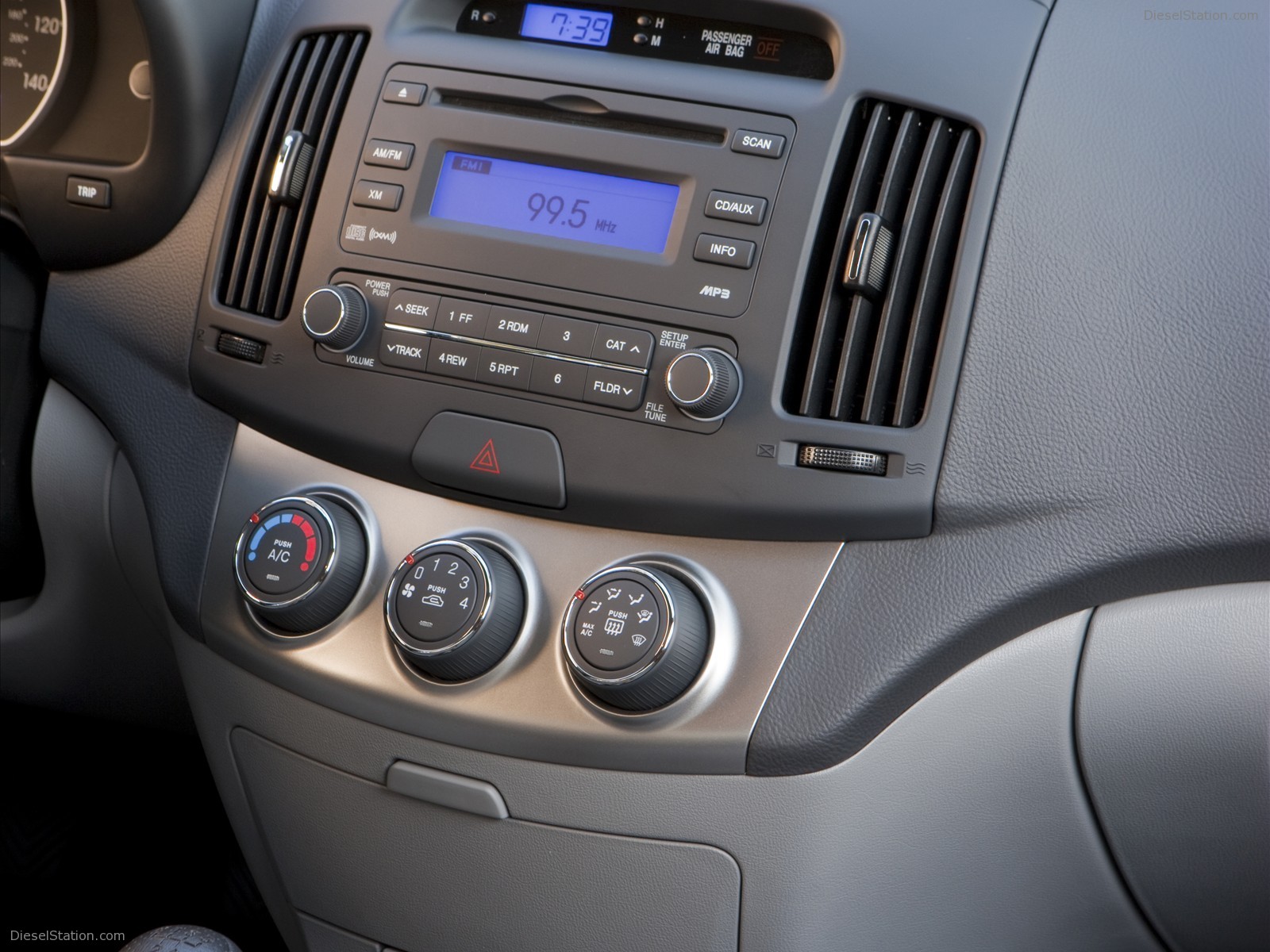 2010 Hyundai Elantra Blue