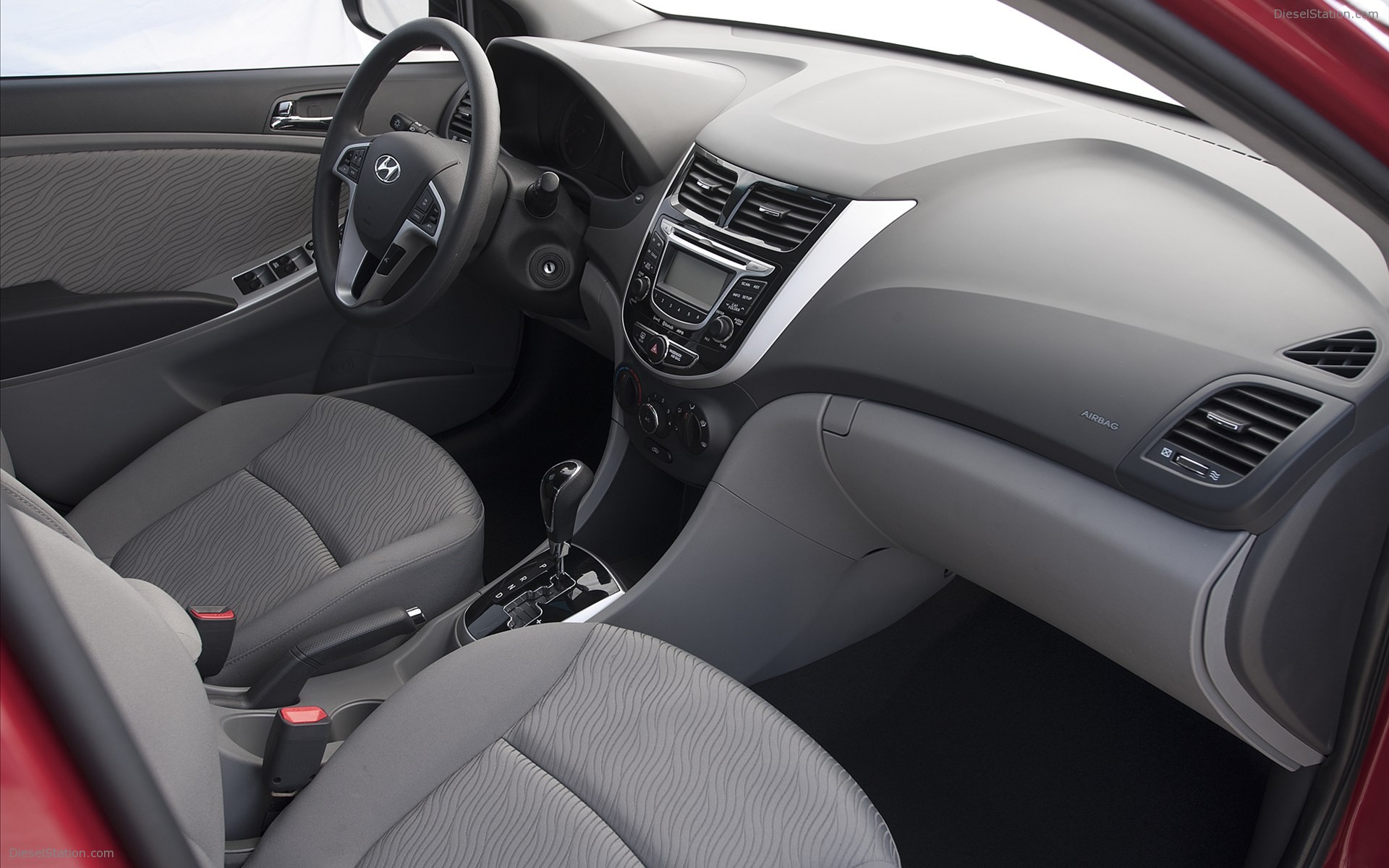 Hyundai Accent 2012