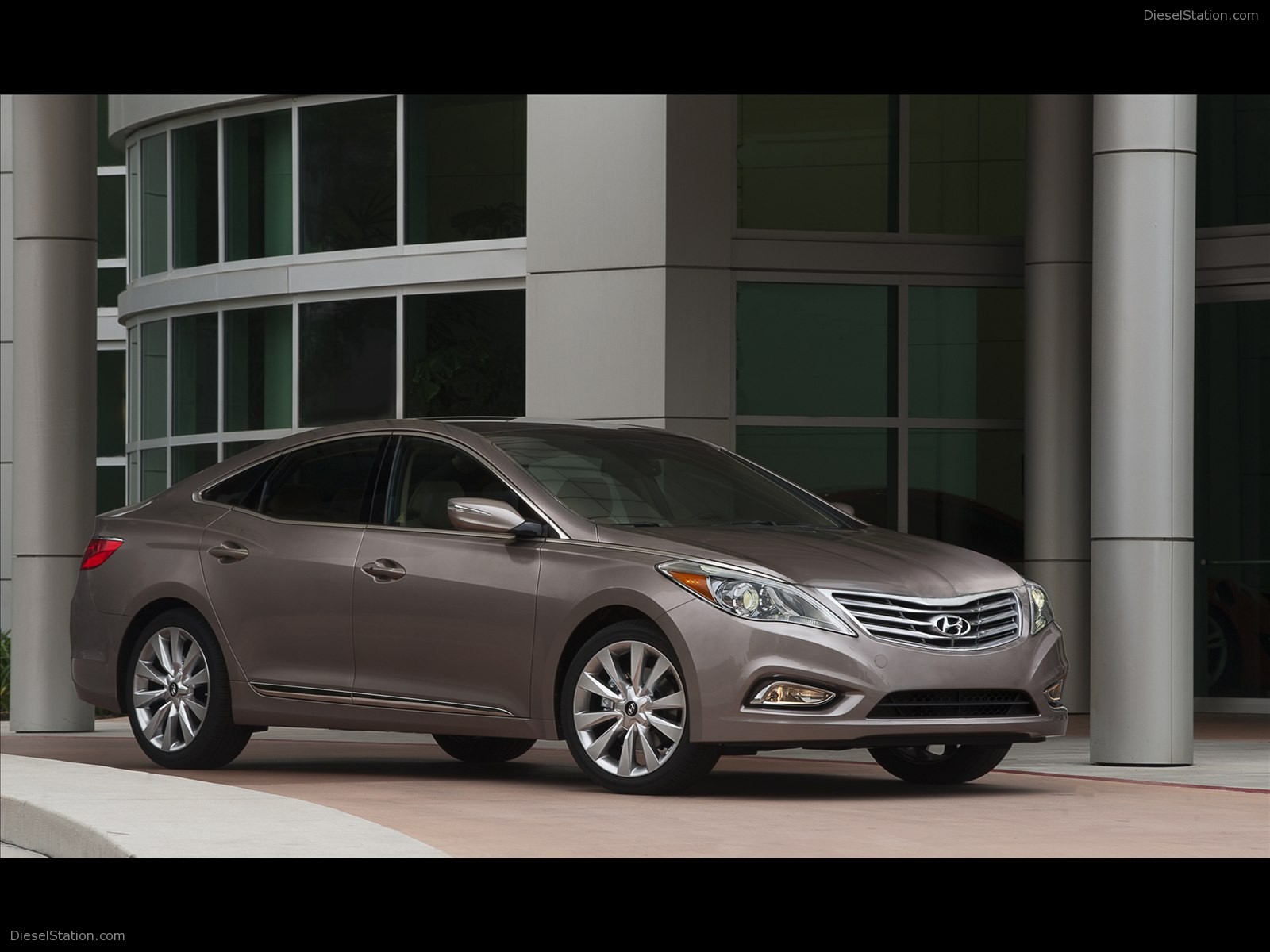 Hyundai Azera 2012