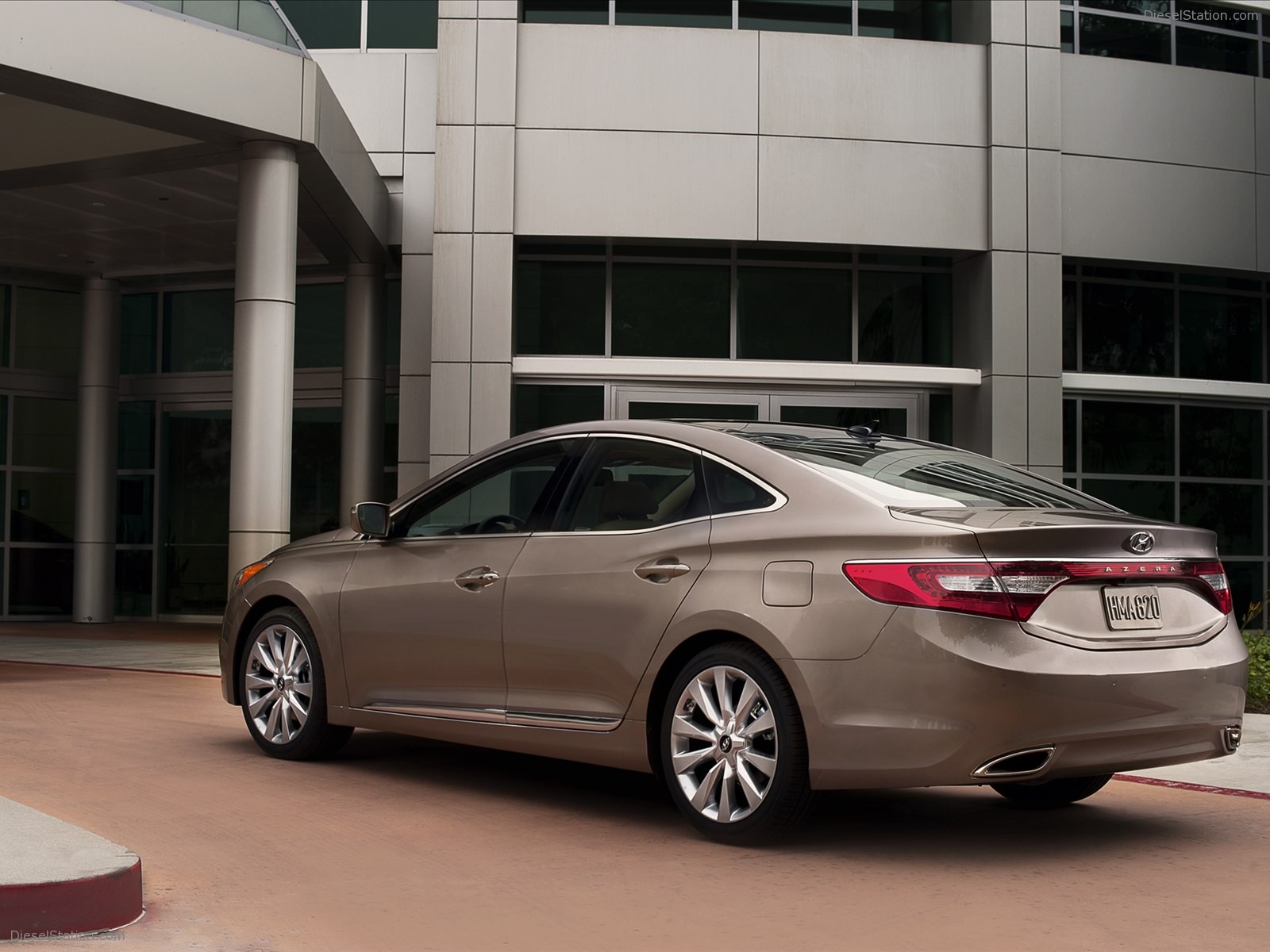 Hyundai Azera 2012