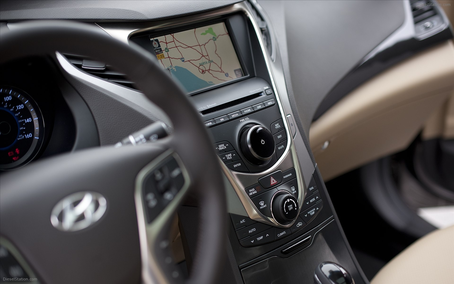 Hyundai Azera 2012