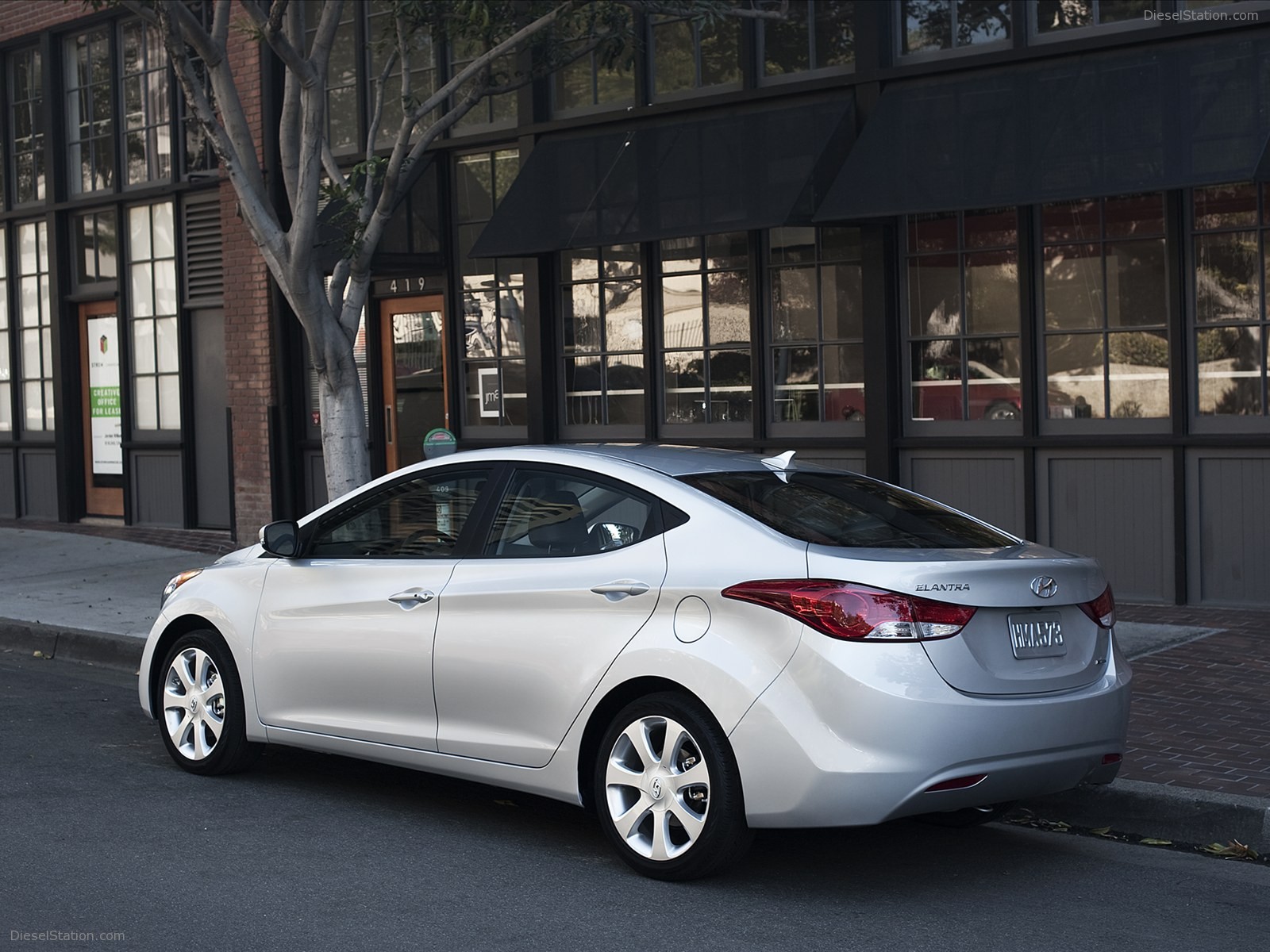 Hyundai Elantra 2012