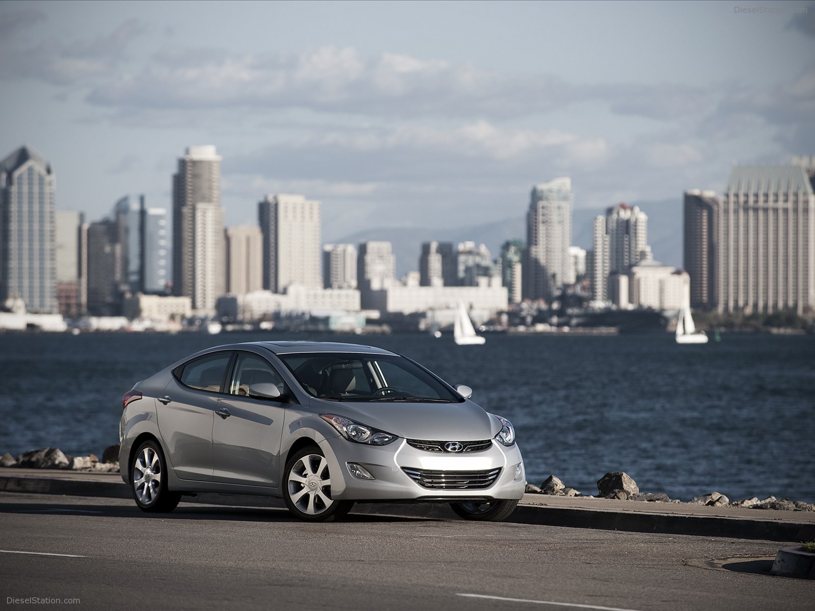 Hyundai Elantra 2012