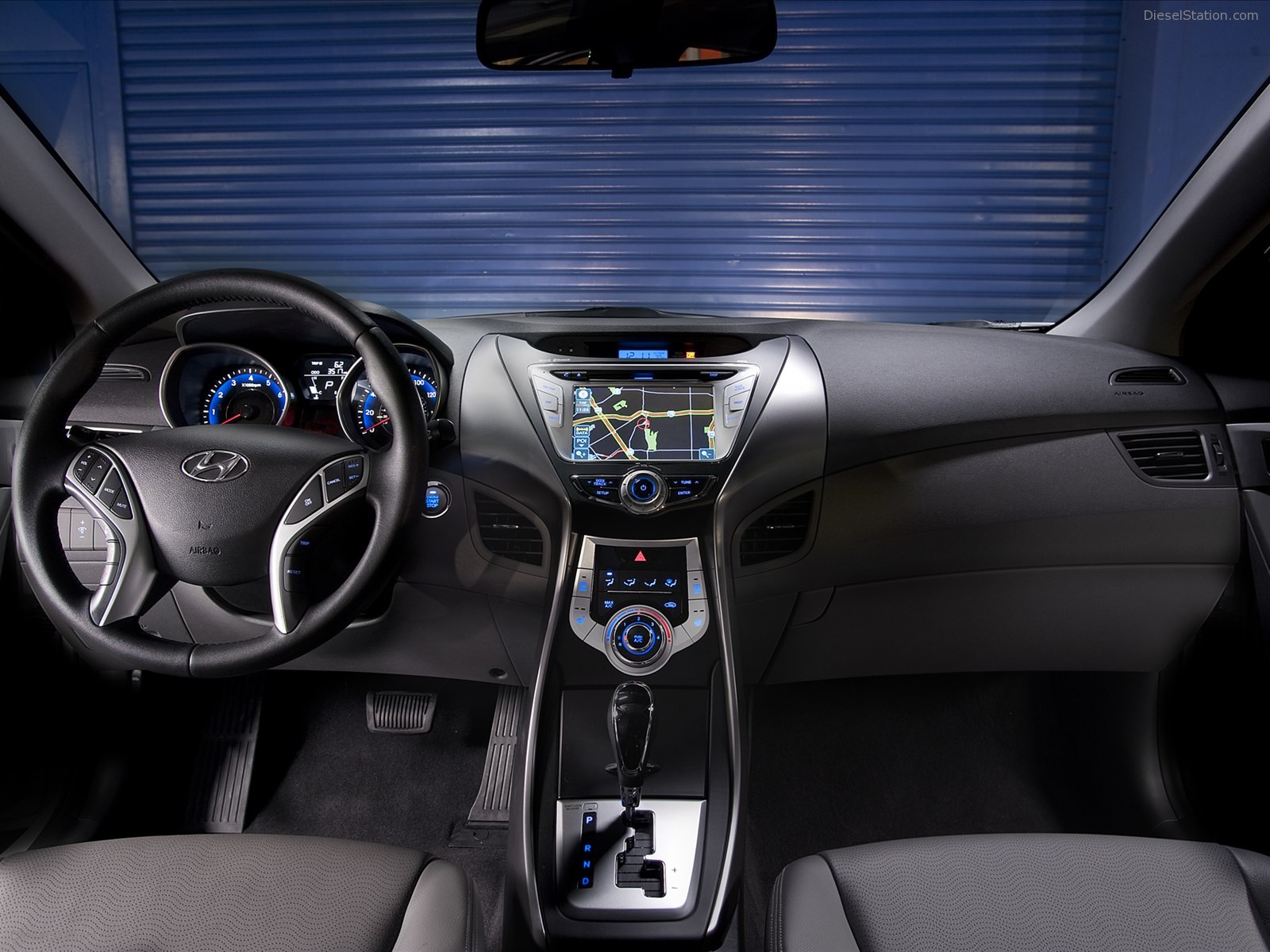 Hyundai Elantra 2012