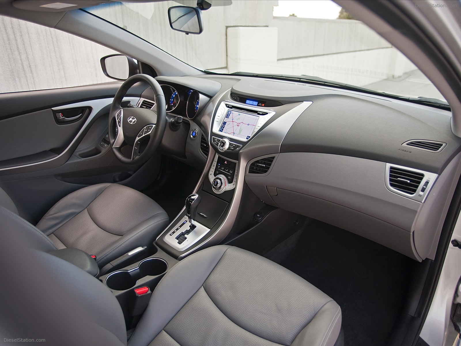 Hyundai Elantra 2012