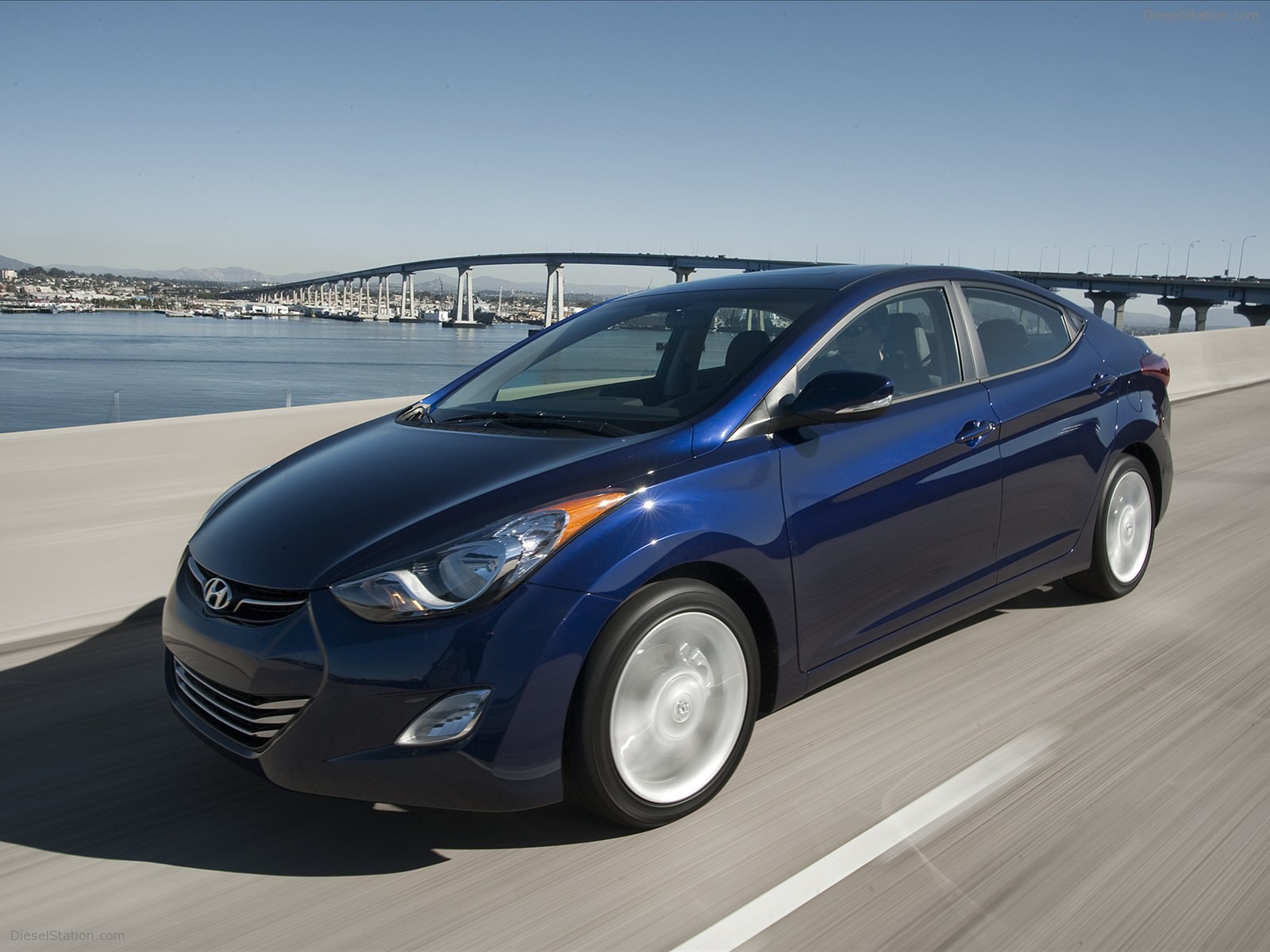 Hyundai Elantra 2012