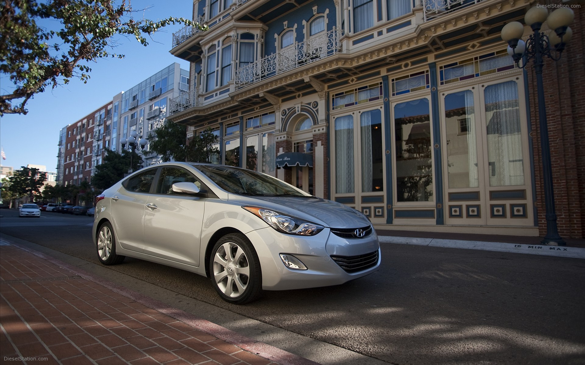 Hyundai Elantra 2012