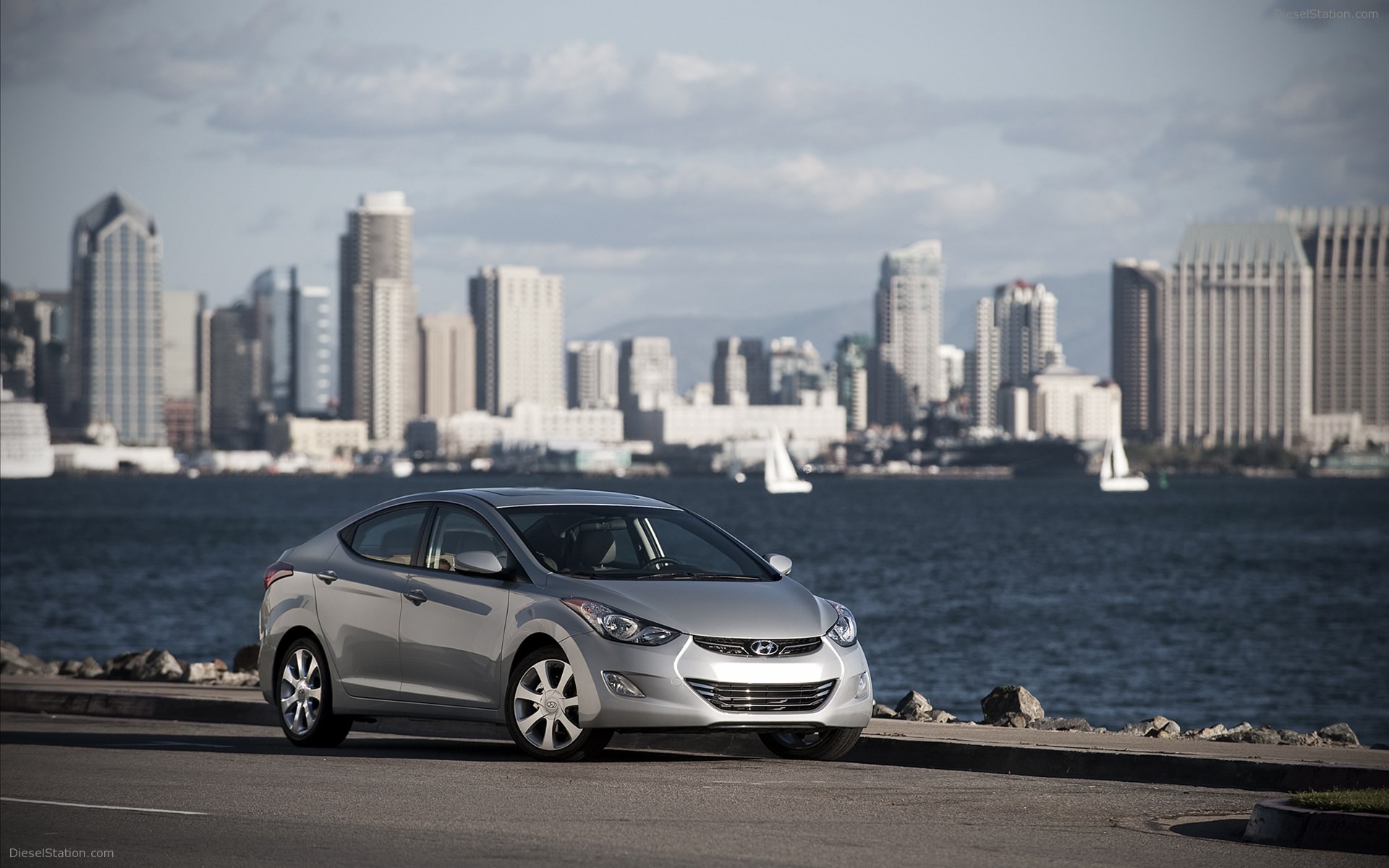 Hyundai Elantra 2012