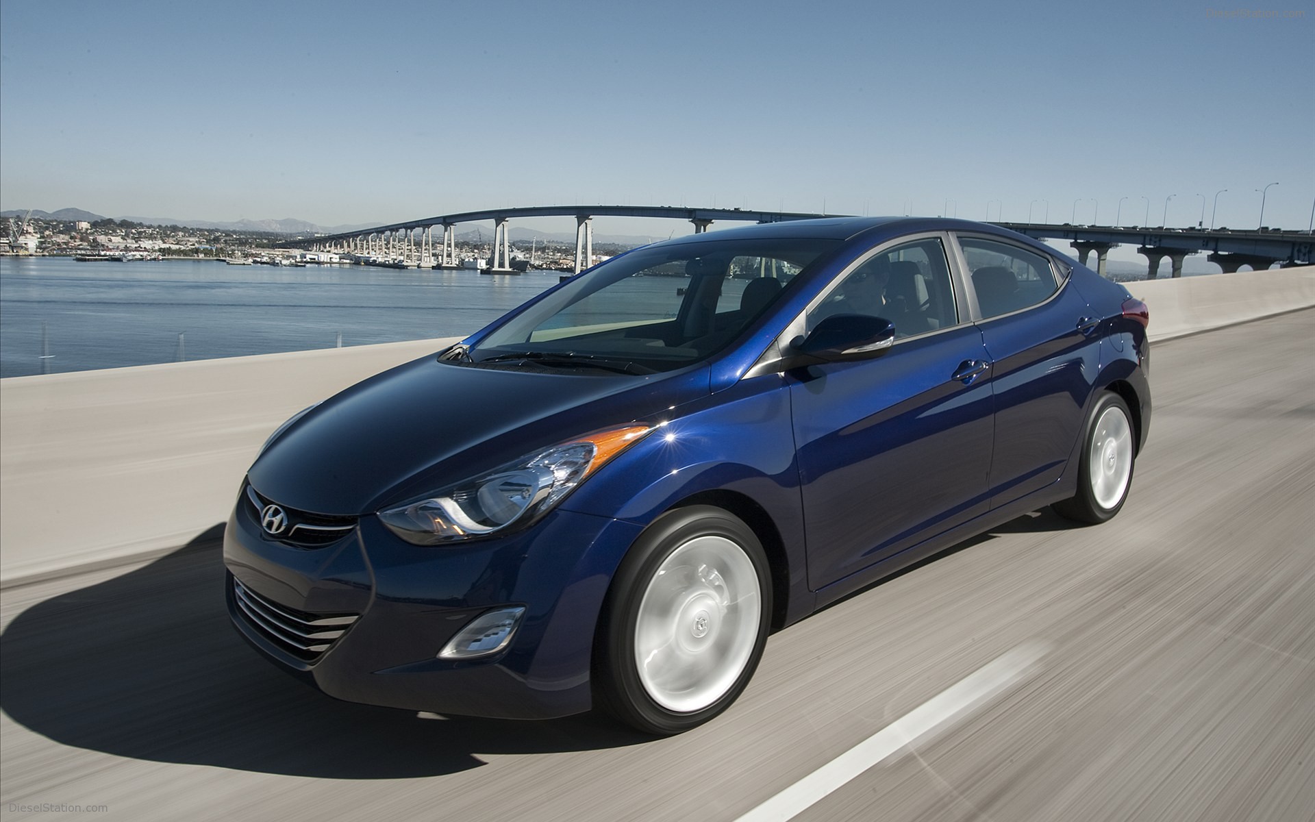 Hyundai Elantra 2012