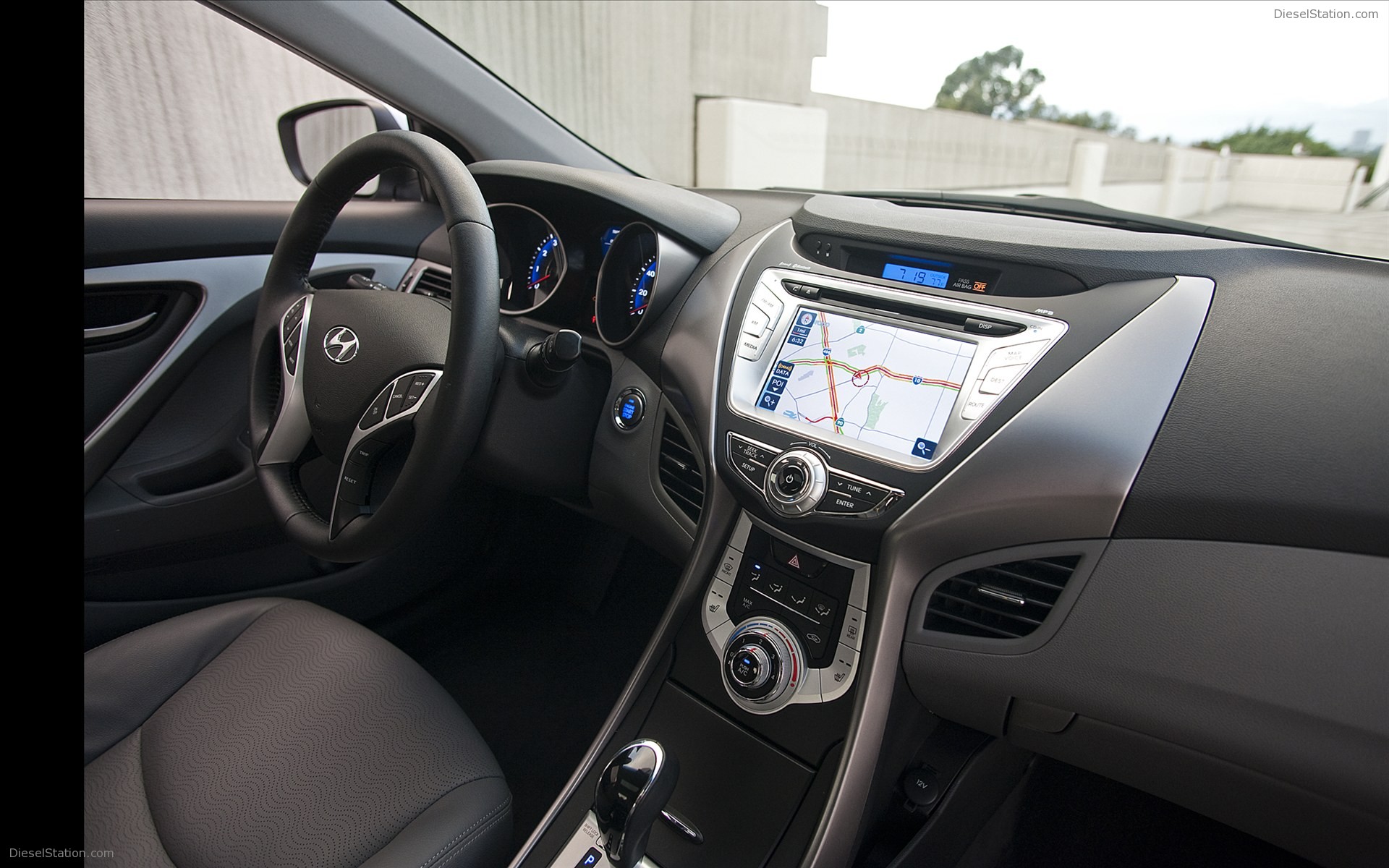 Hyundai Elantra 2011