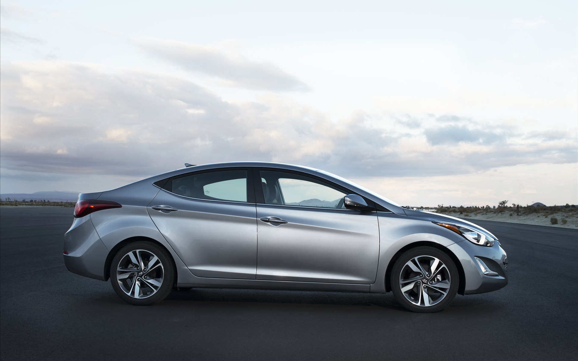 Hyundai Elantra Sedan 2014