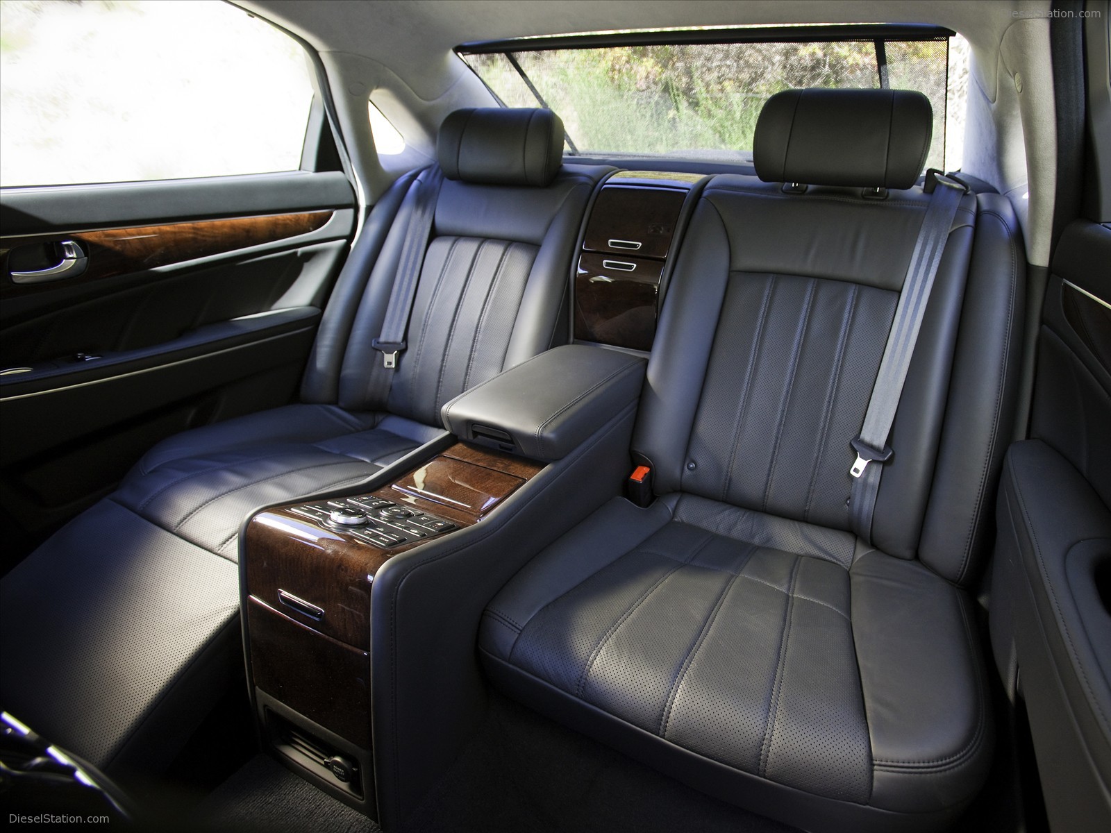 Hyundai Equus 2011