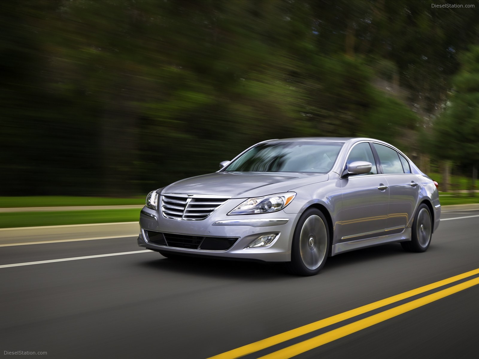 Hyundai Genesis 2012